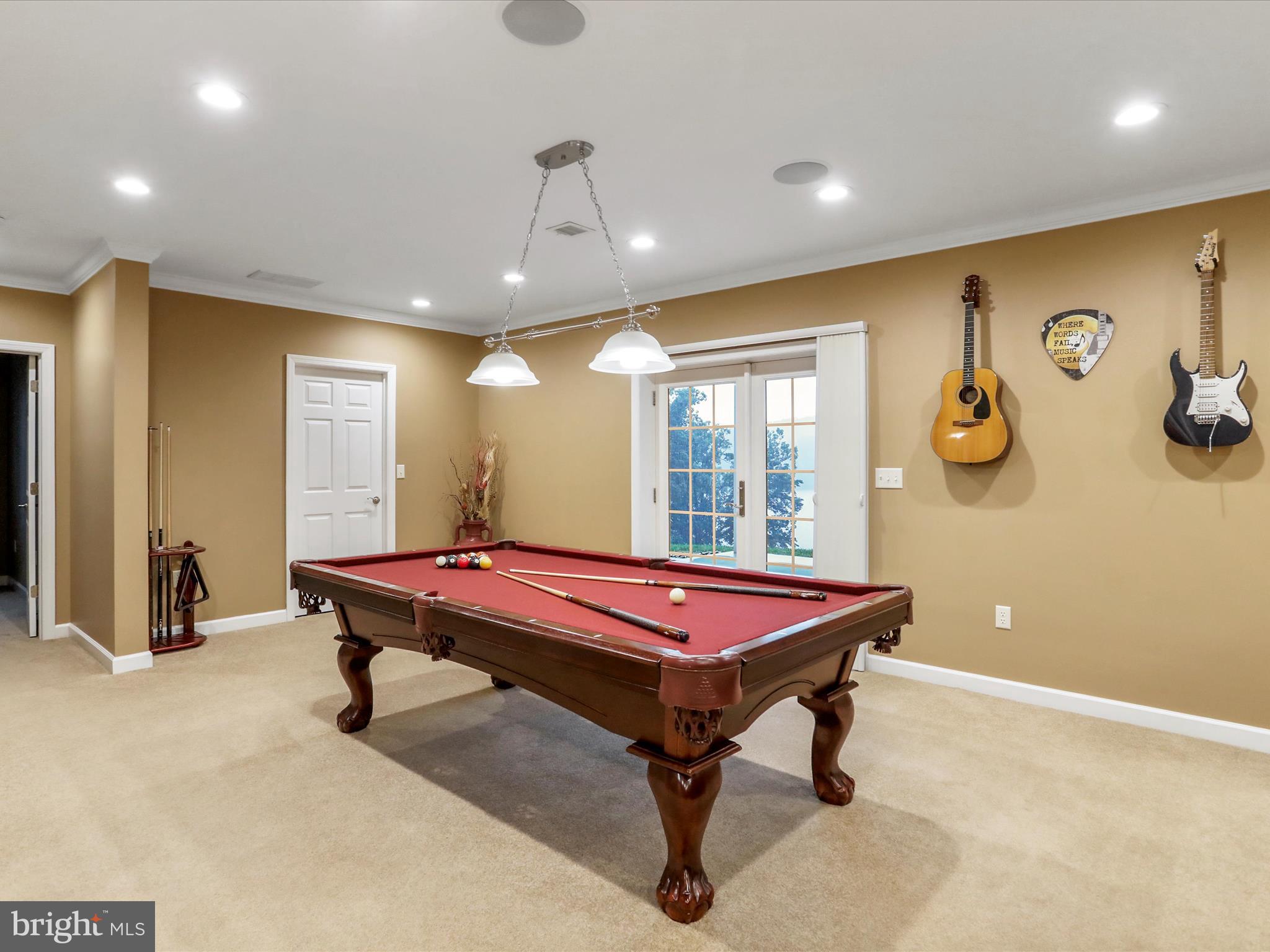 LAKEWOOD - Residential