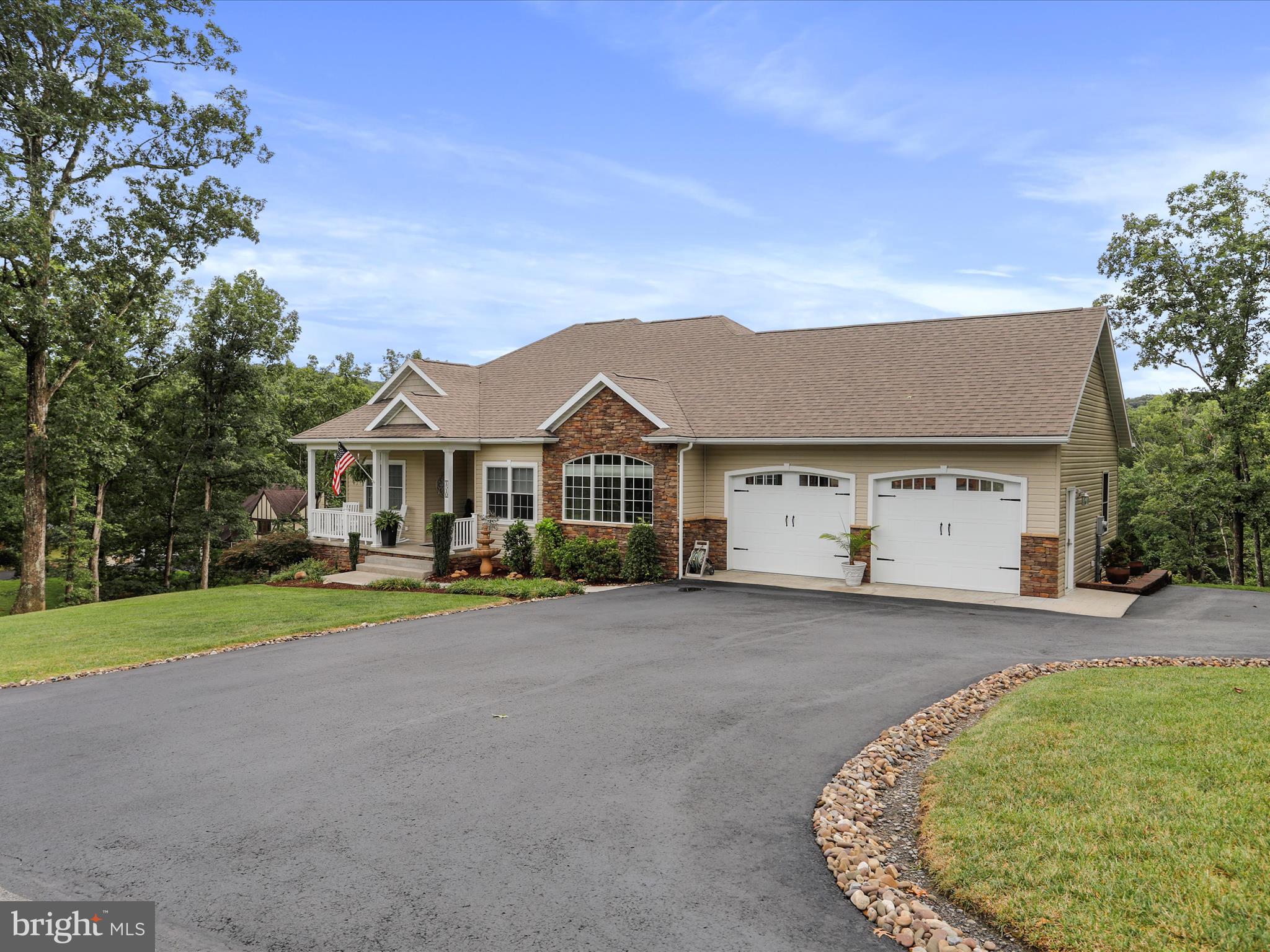 LAKEWOOD - Residential