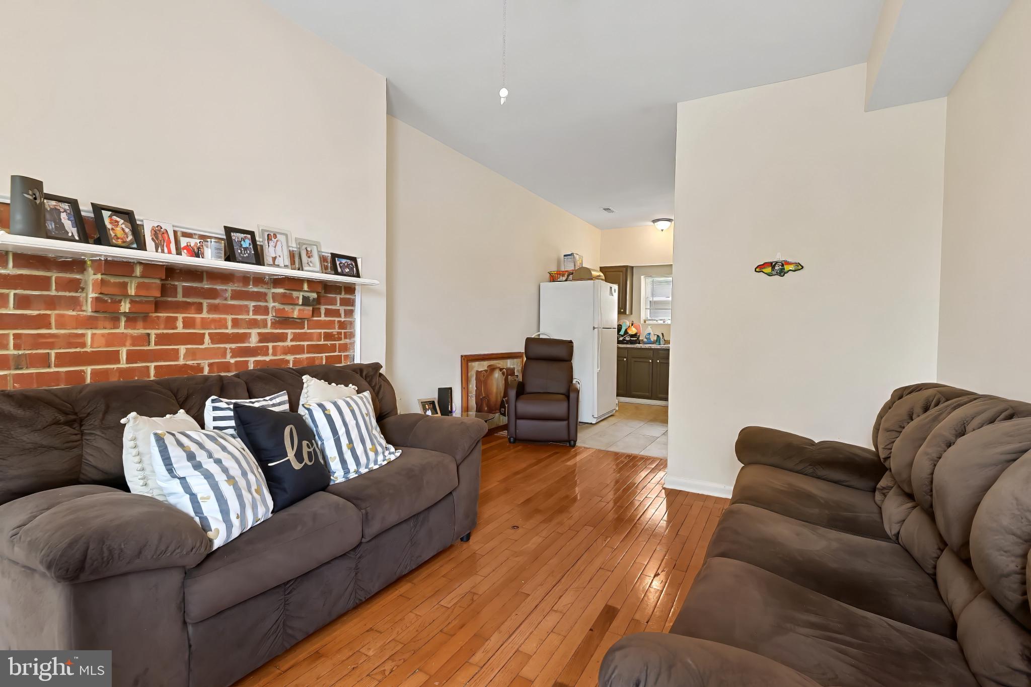 1423 W FAYETTE STREET W