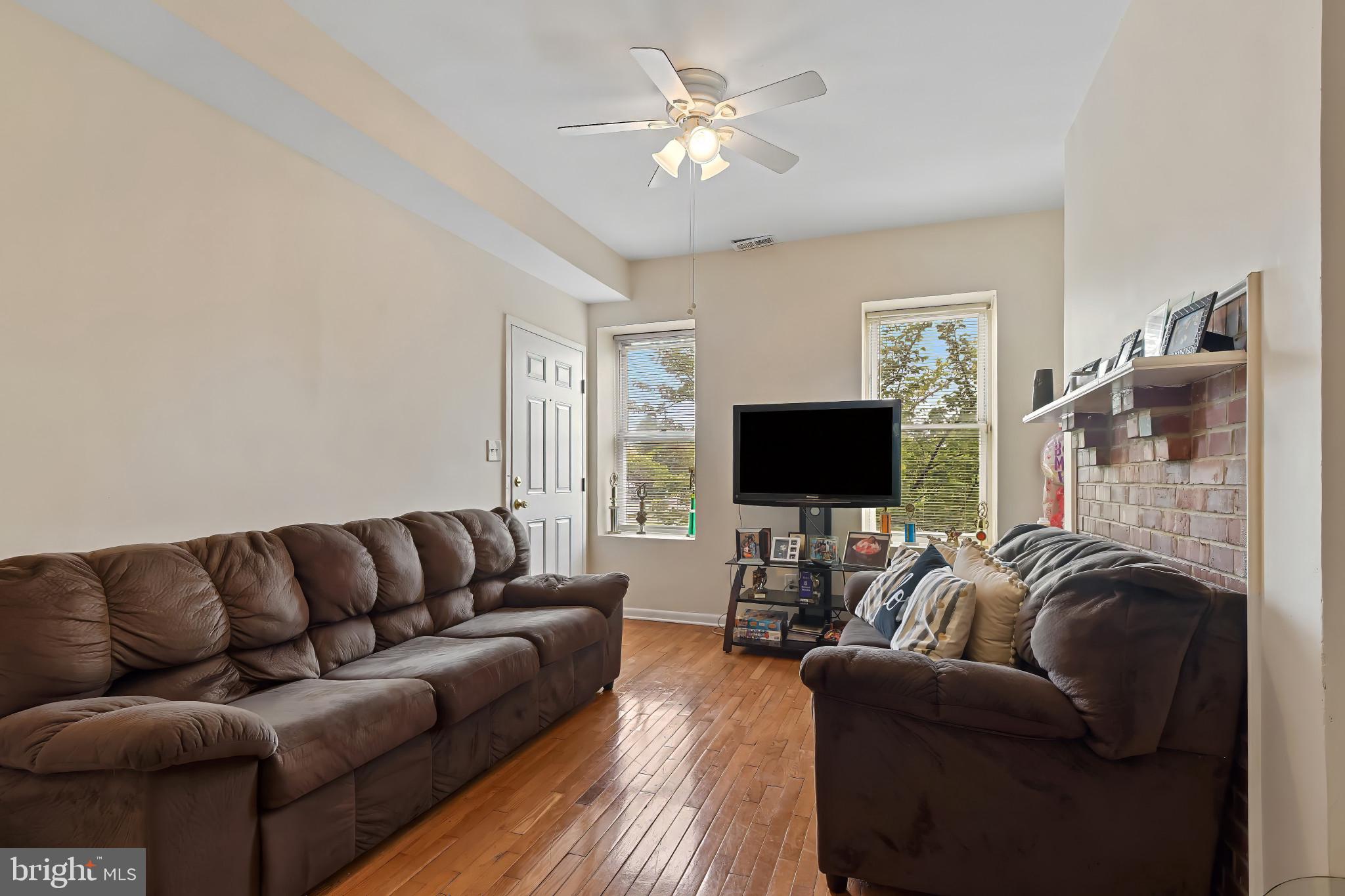 1423 W FAYETTE STREET W