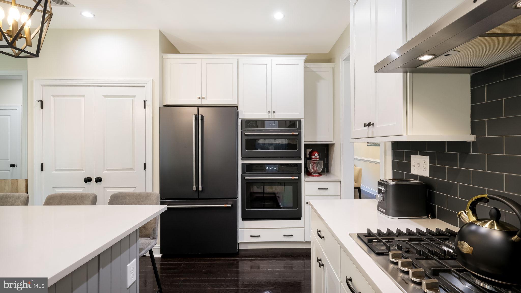 DOYLESTOWN WOODS - Residential