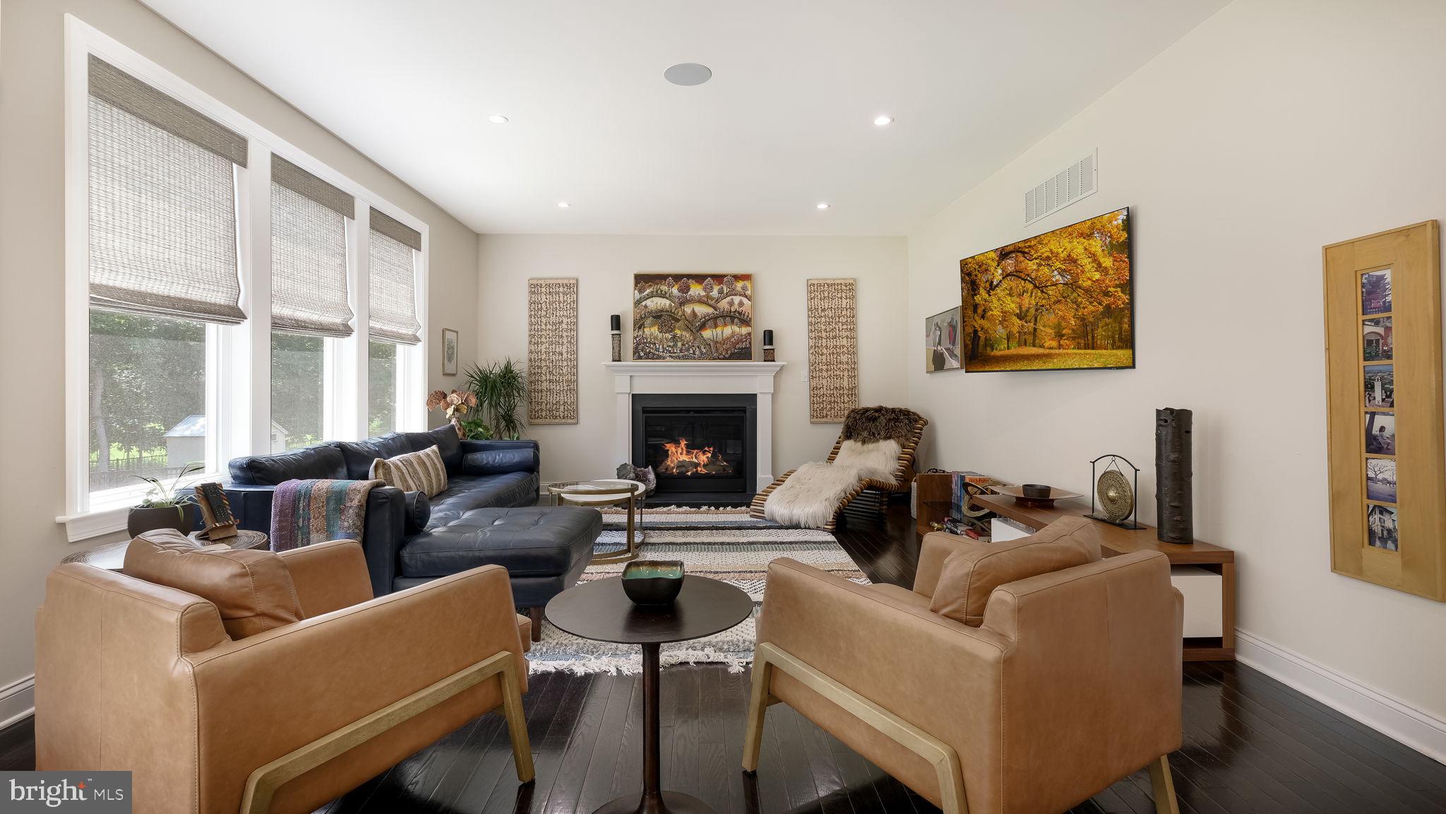 DOYLESTOWN WOODS - Residential