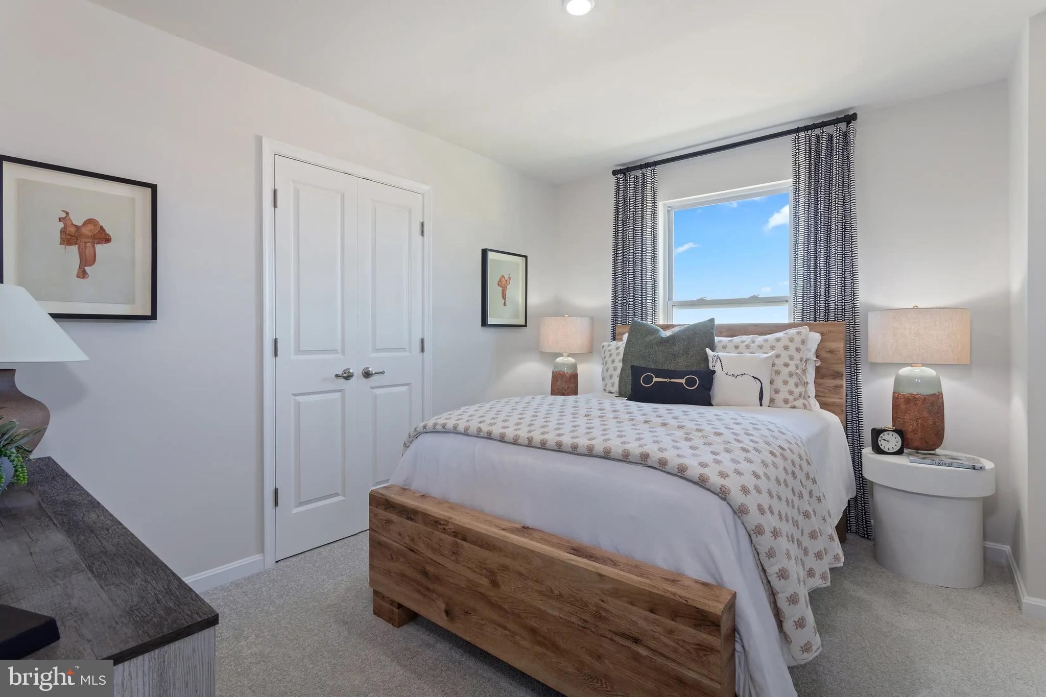 HUNTWELL WEST - Residential