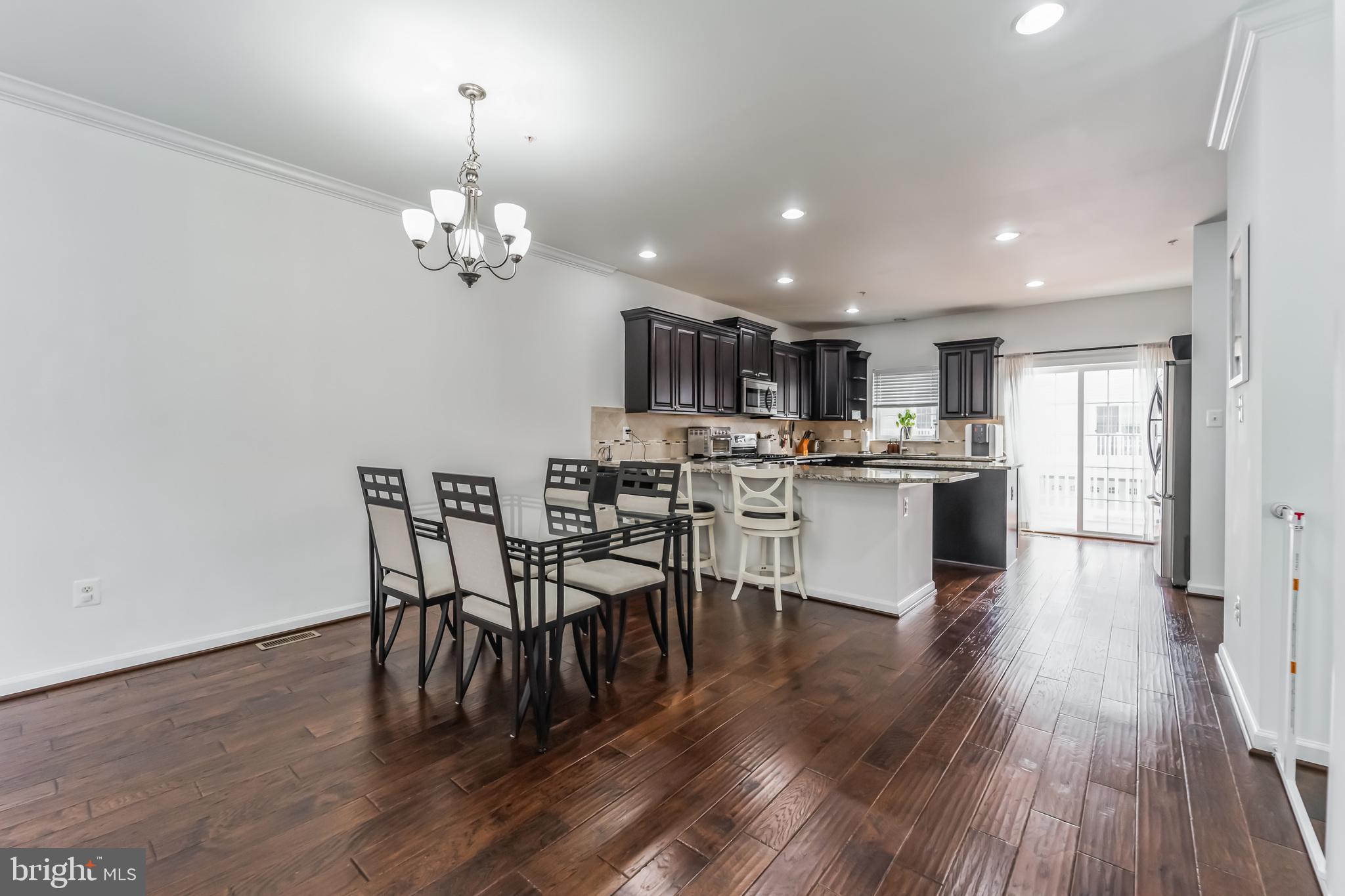 OXFORD SQUARE - Residential