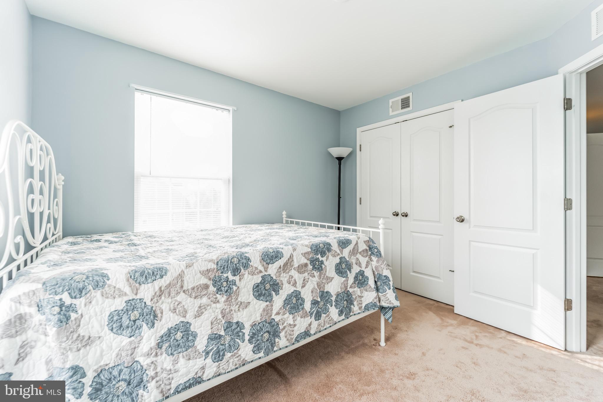 OXFORD SQUARE - Residential