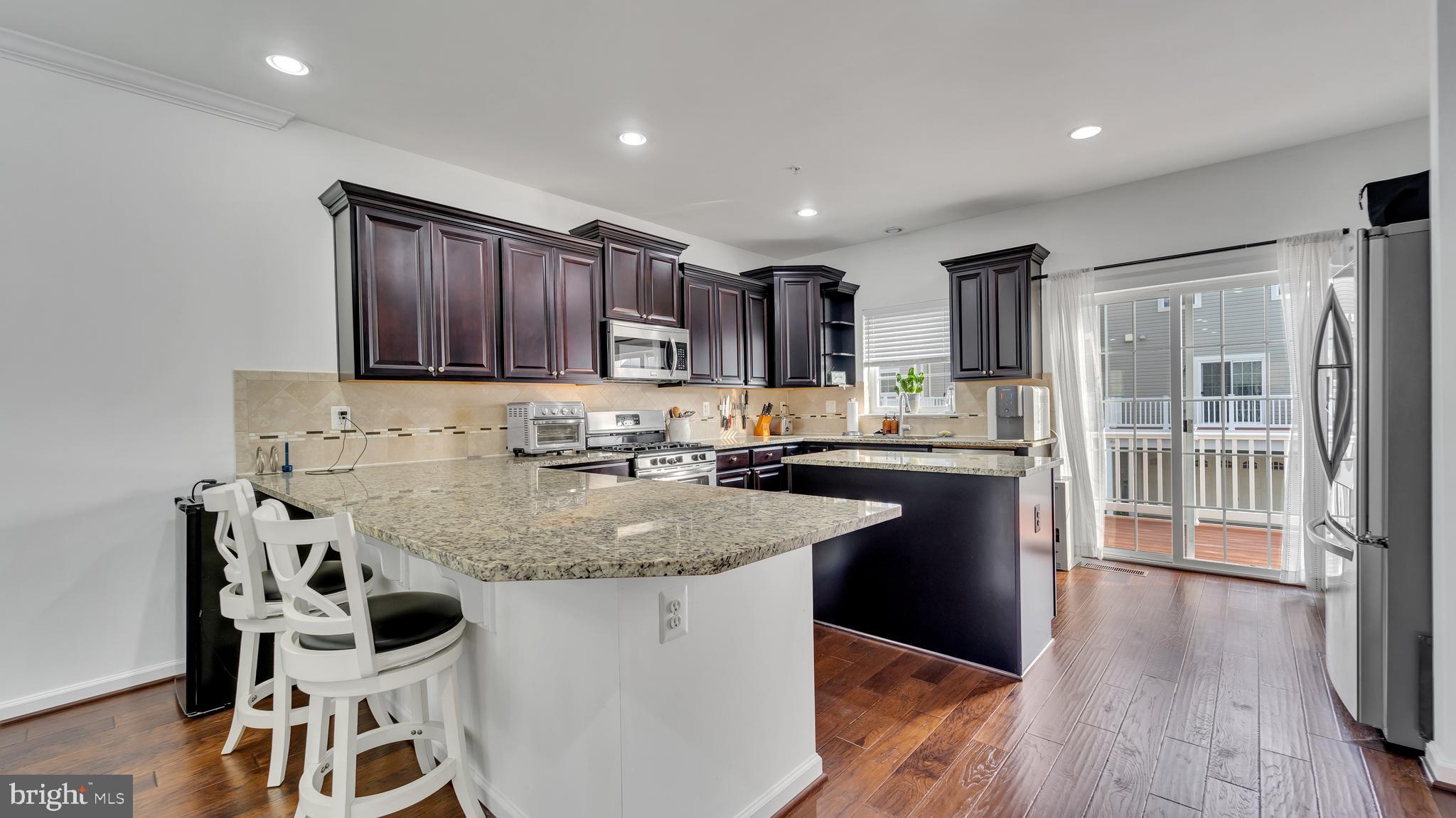 OXFORD SQUARE - Residential