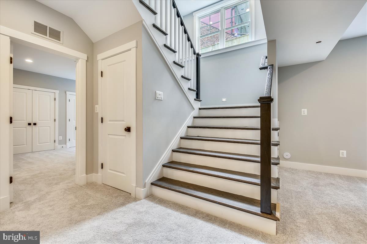 HUNTINGTON TERRACE - Residential
