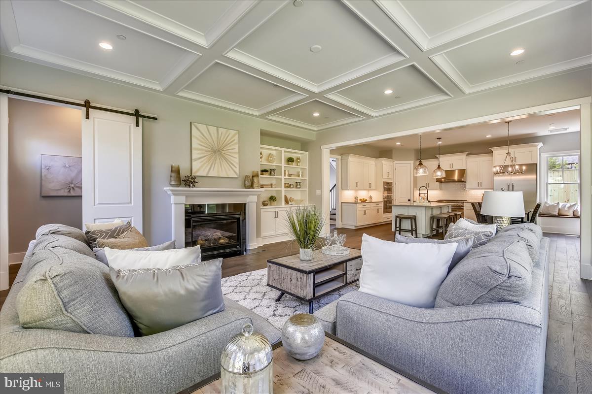 HUNTINGTON TERRACE - Residential
