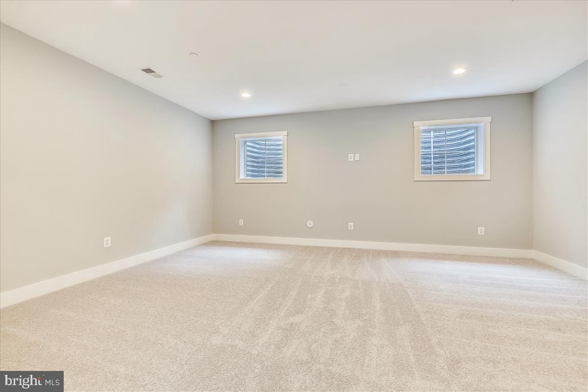 HUNTINGTON TERRACE - Residential
