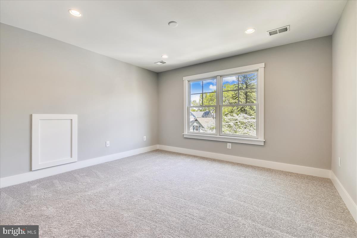 HUNTINGTON TERRACE - Residential
