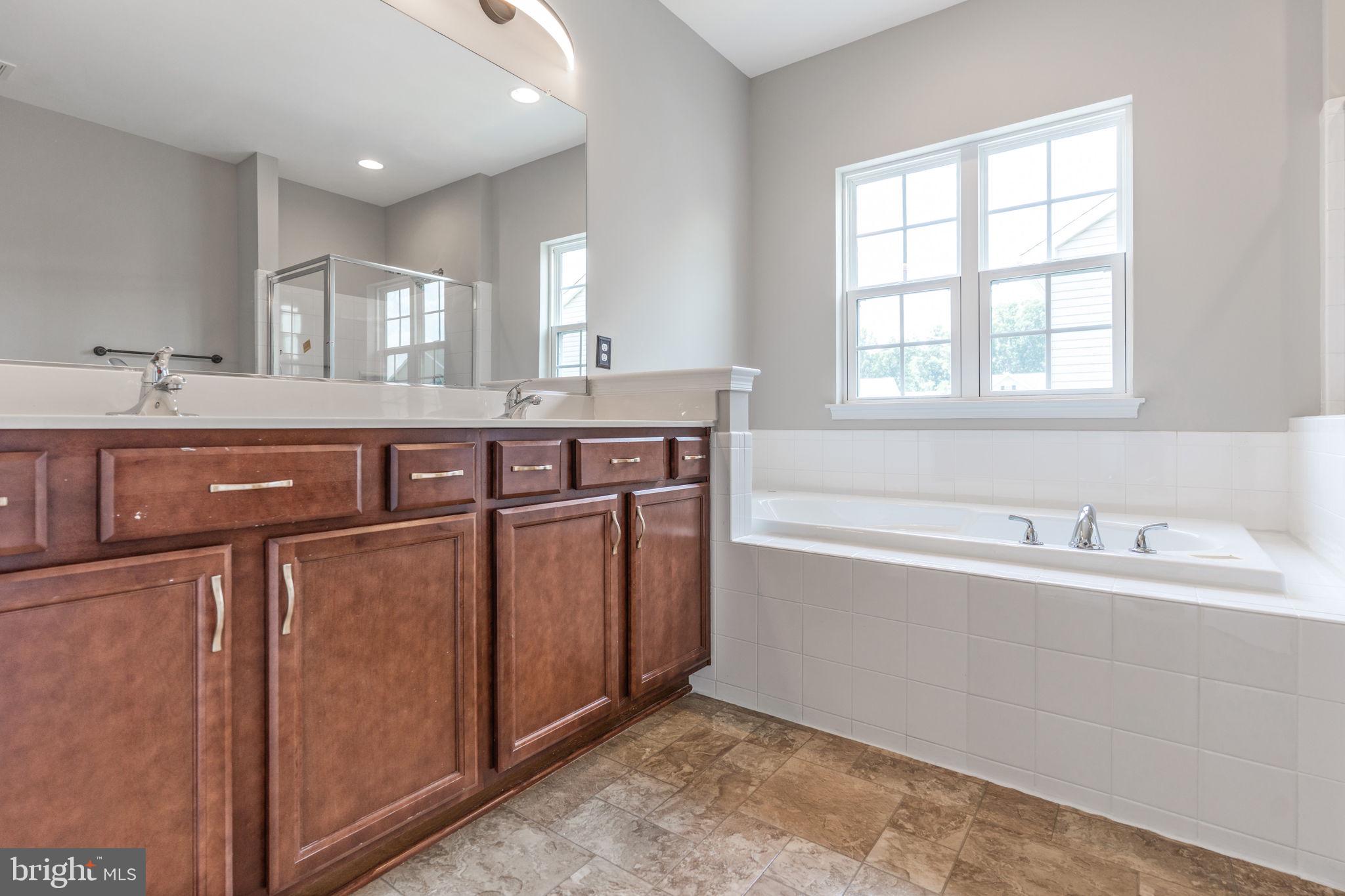 AVENDALE WOODLAND GROVE - Residential