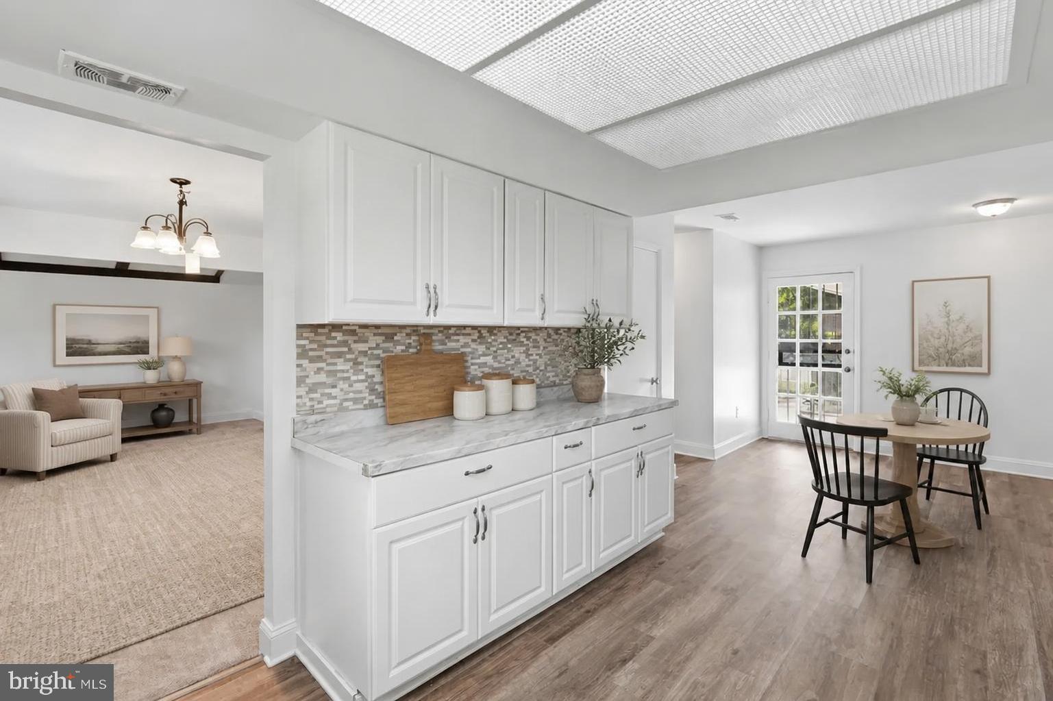 10810 WHITE HOUSE ROAD