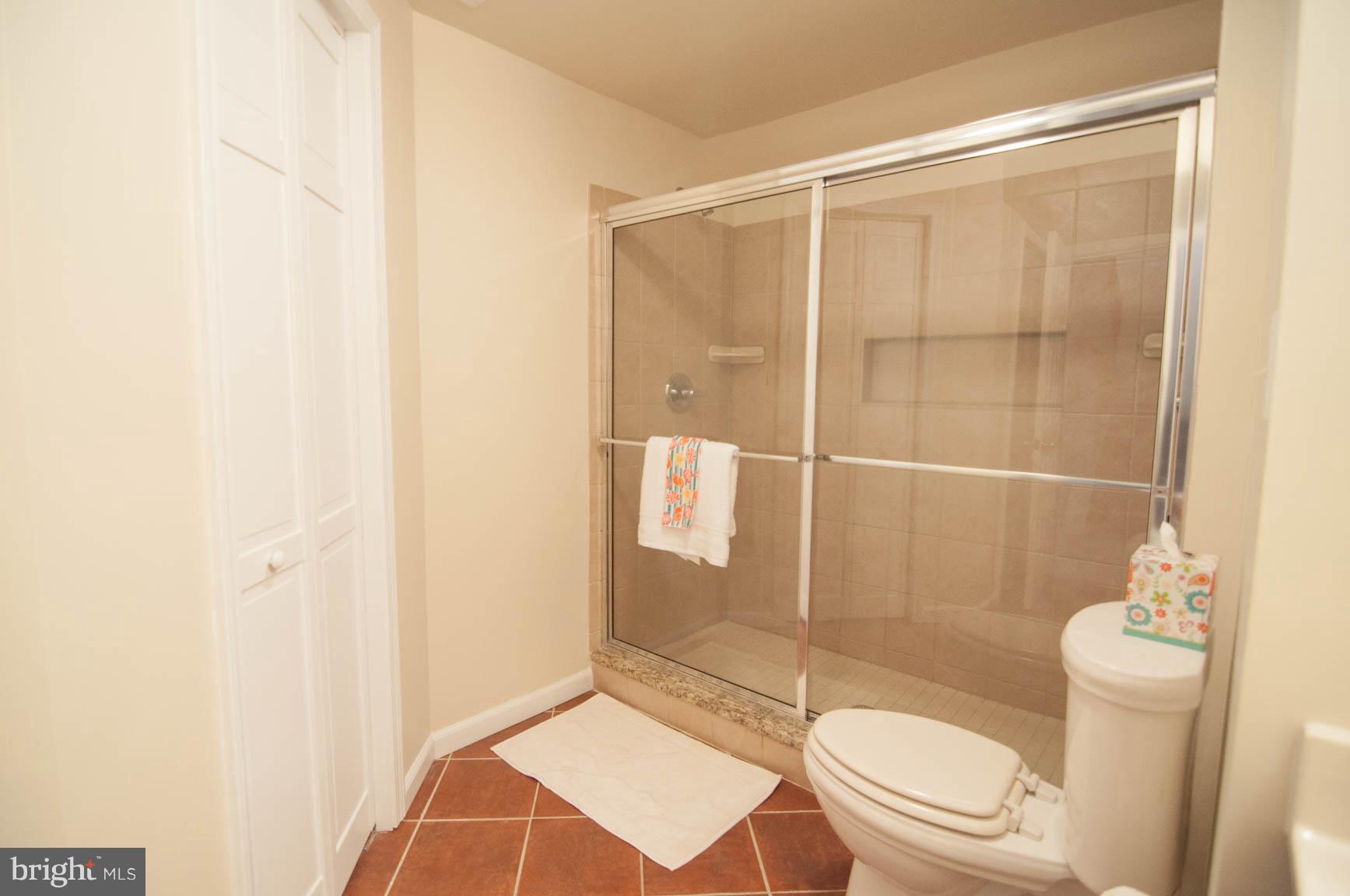 WHISPERING HILLS - Residential