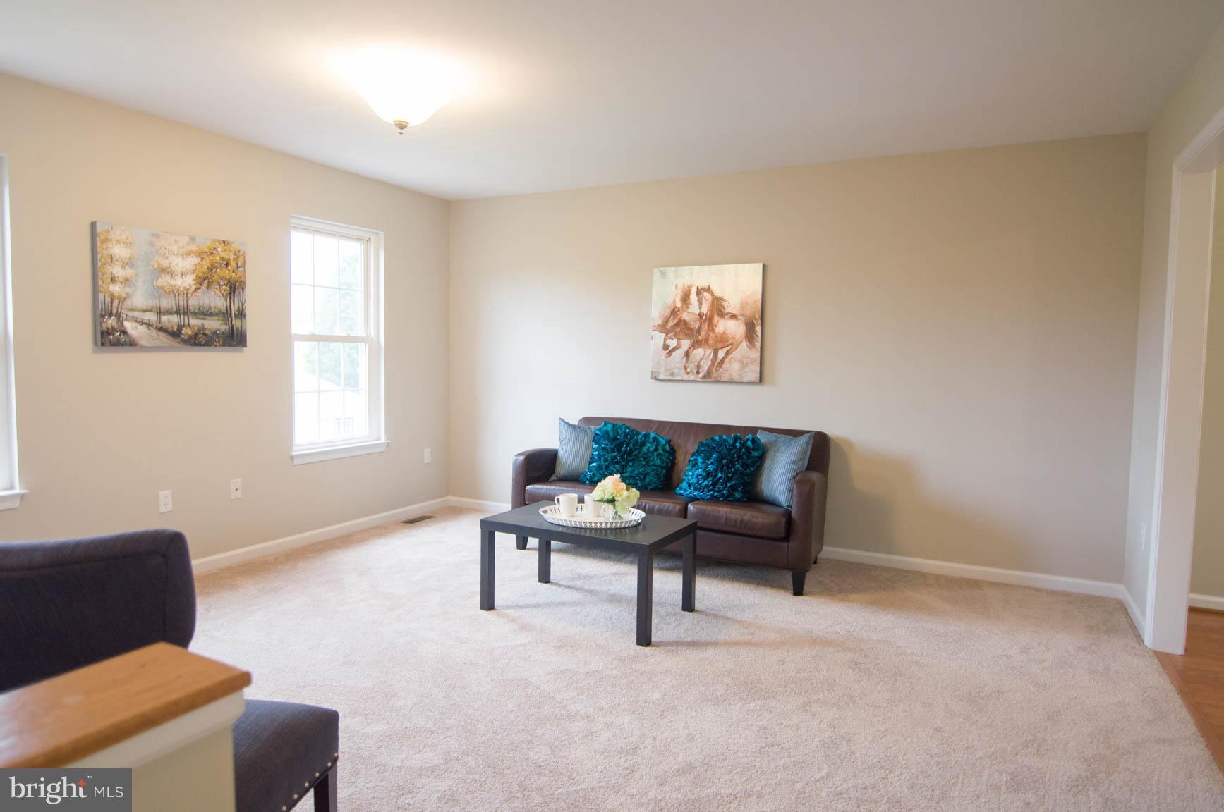 WHISPERING HILLS - Residential