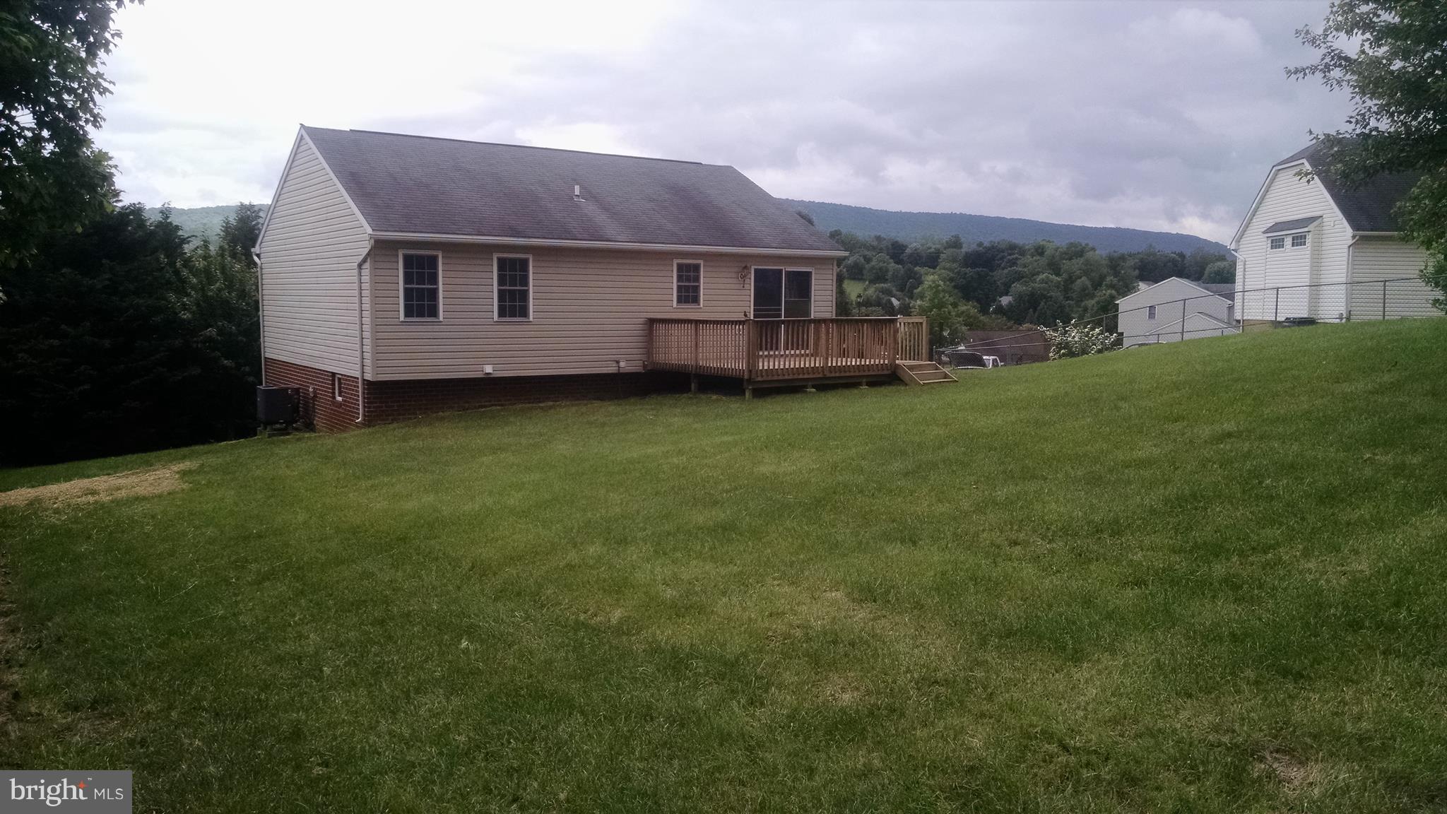 WHISPERING HILLS - Residential