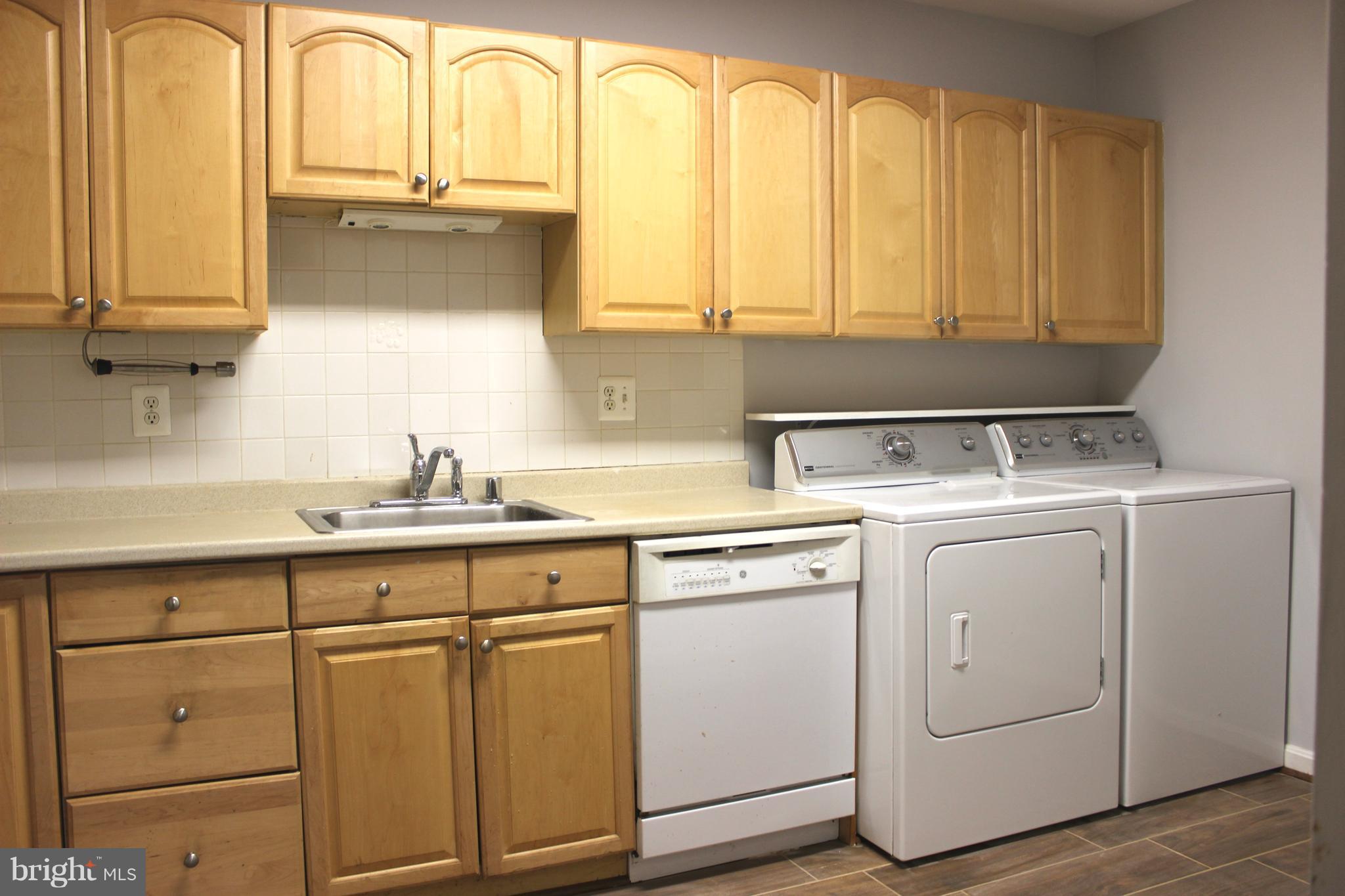 HAWTHORNE VILLAGE - Residential Lease