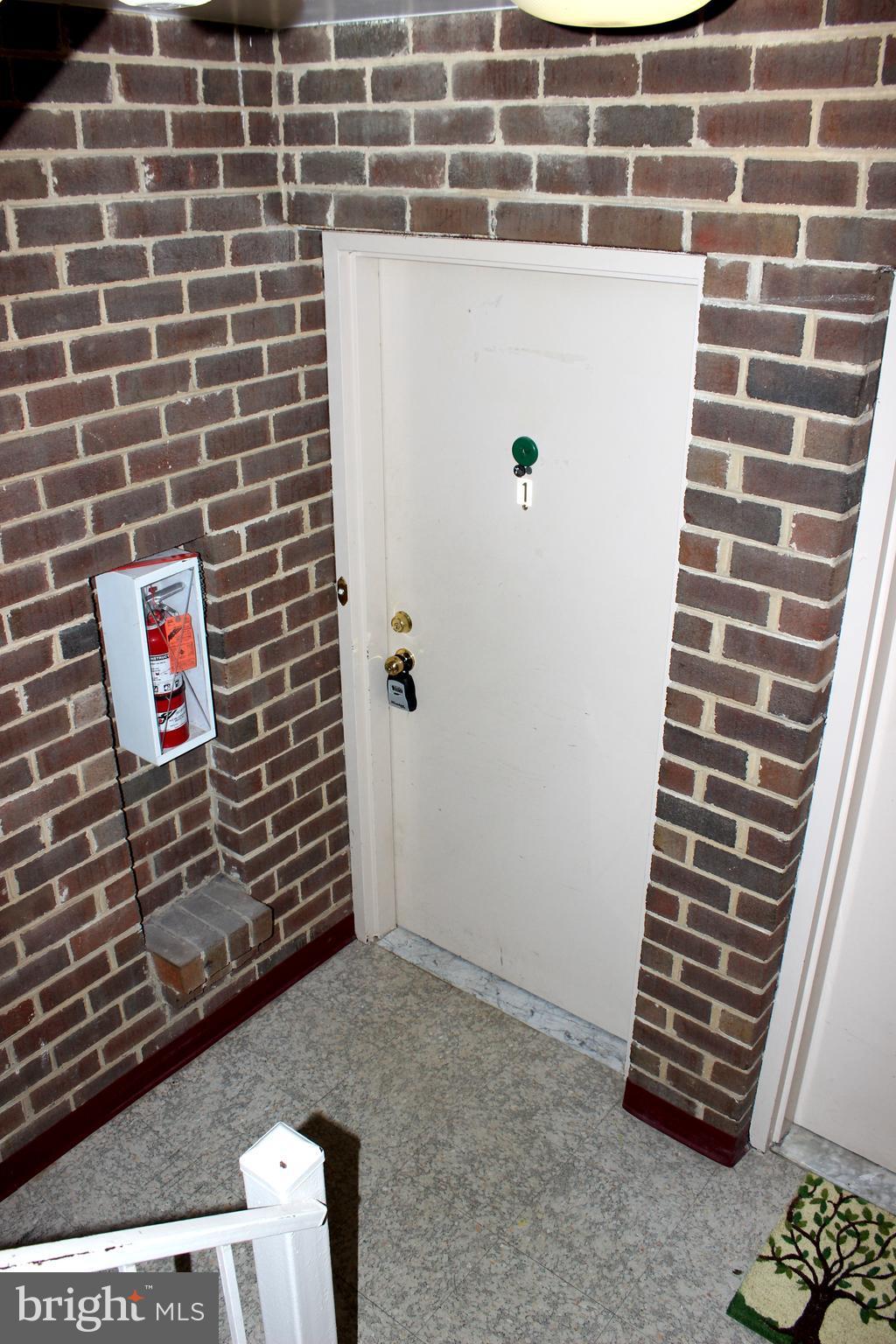 HAWTHORNE VILLAGE - Residential Lease