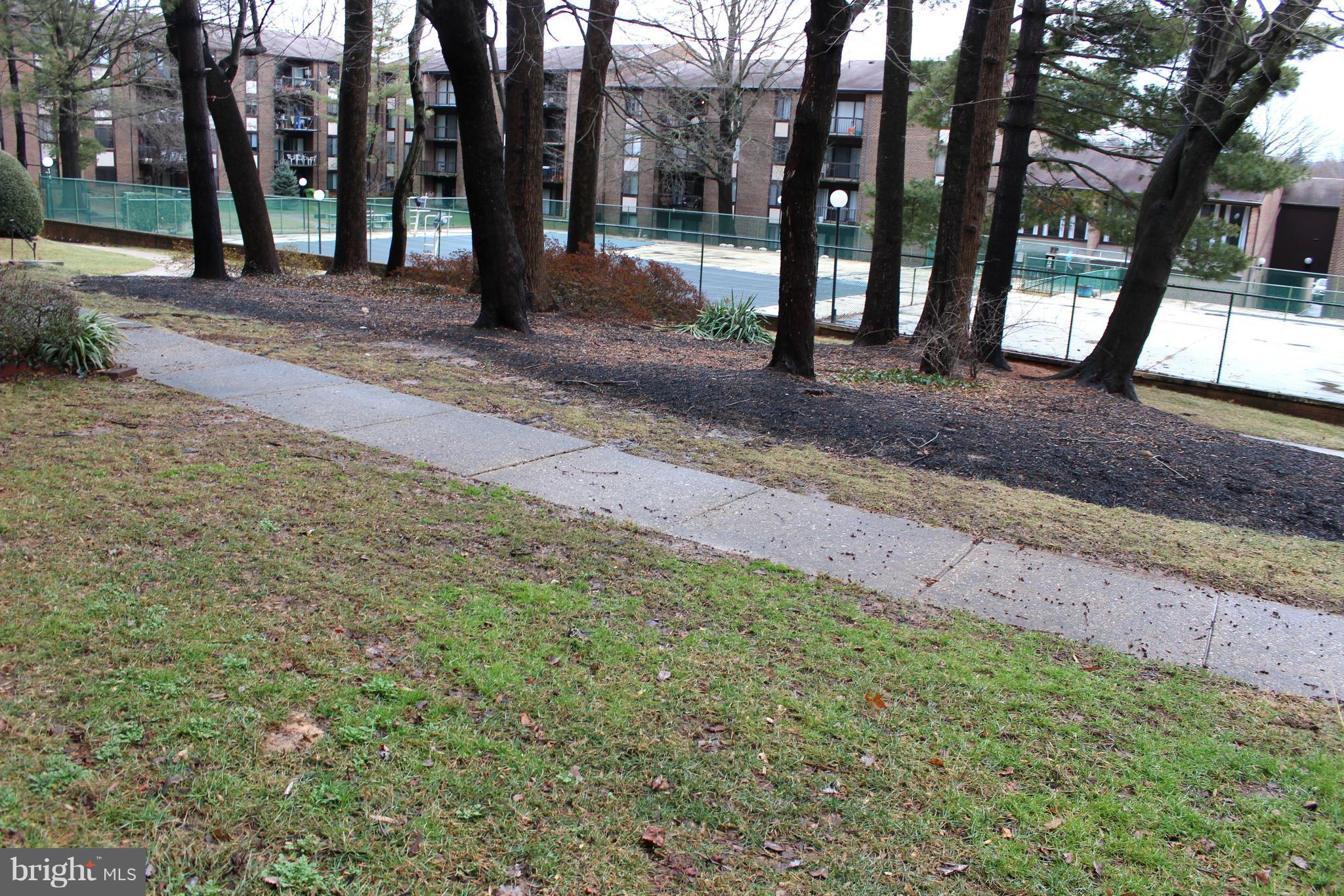 HAWTHORNE VILLAGE - Residential Lease