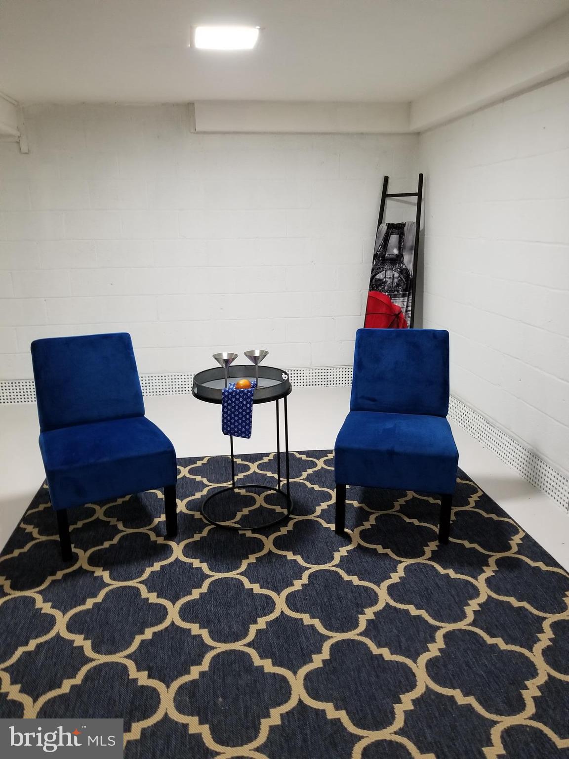 INGLESIDE - Residential