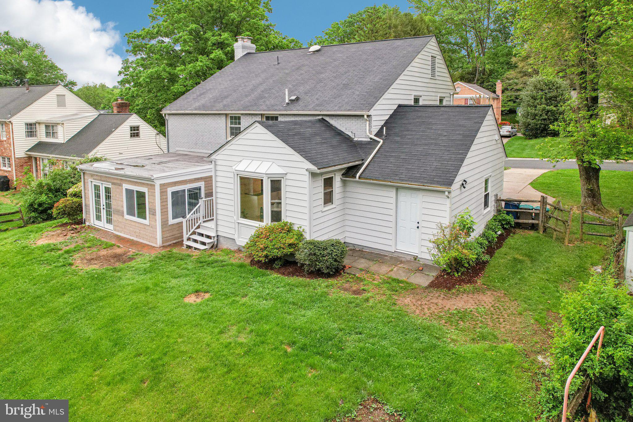 11710 MAGRUDER LANE