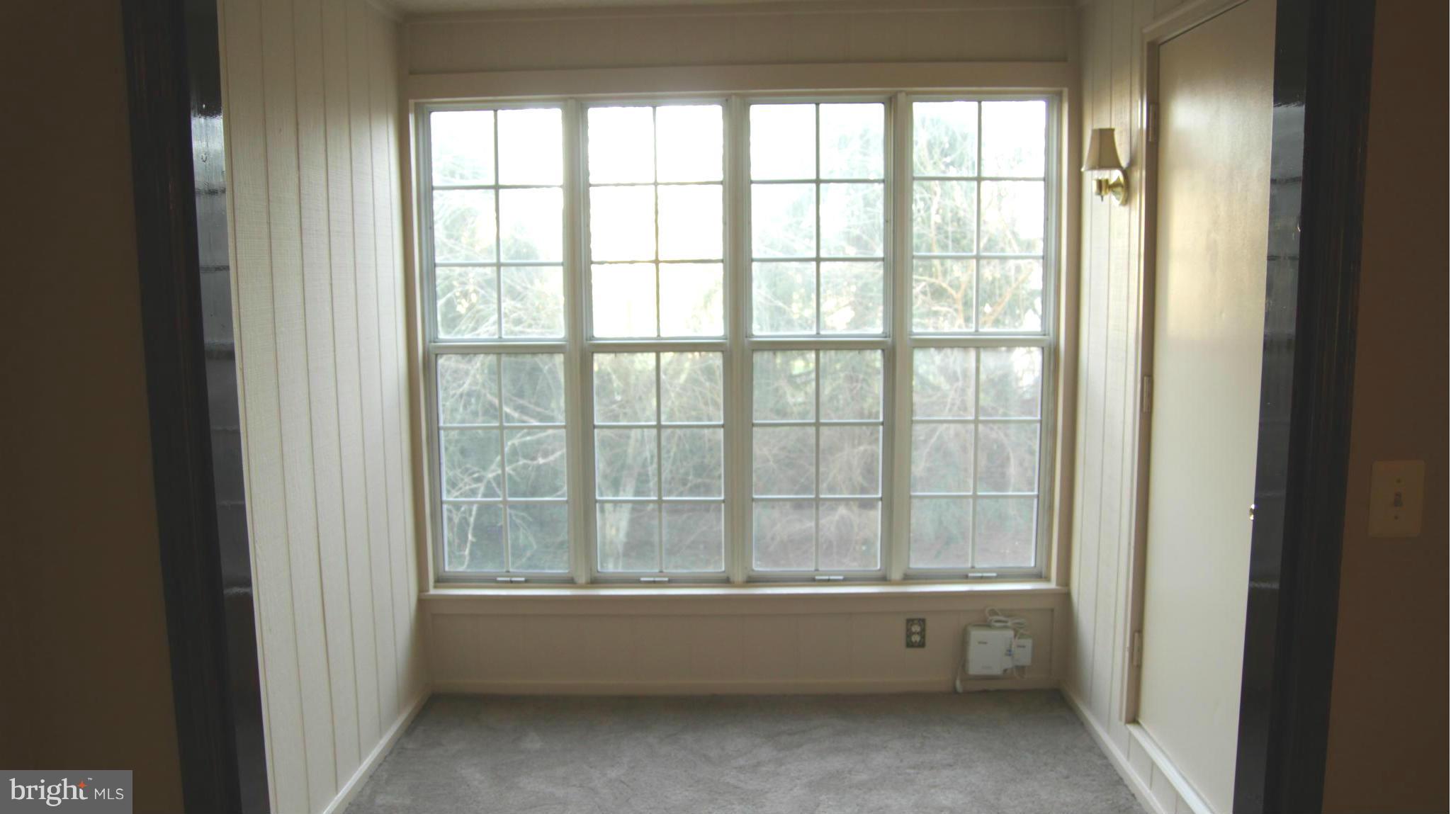 HUNTERS SQUARE - Residential