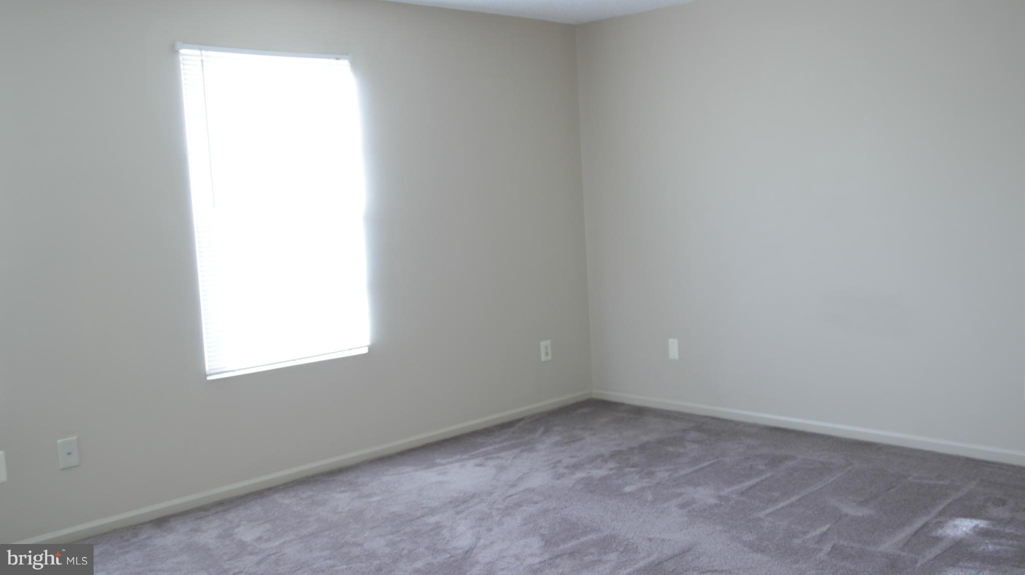 HUNTERS SQUARE - Residential