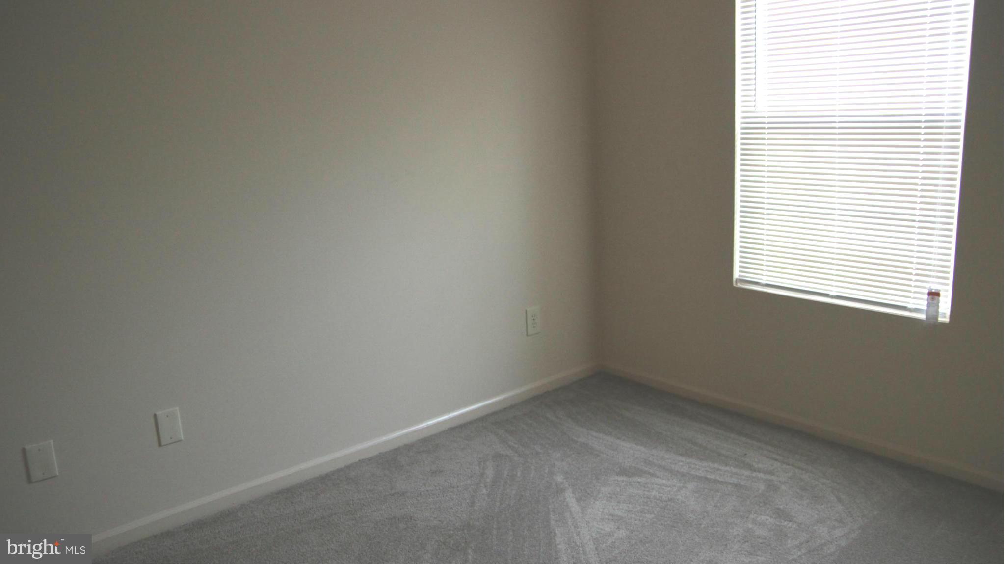 HUNTERS SQUARE - Residential