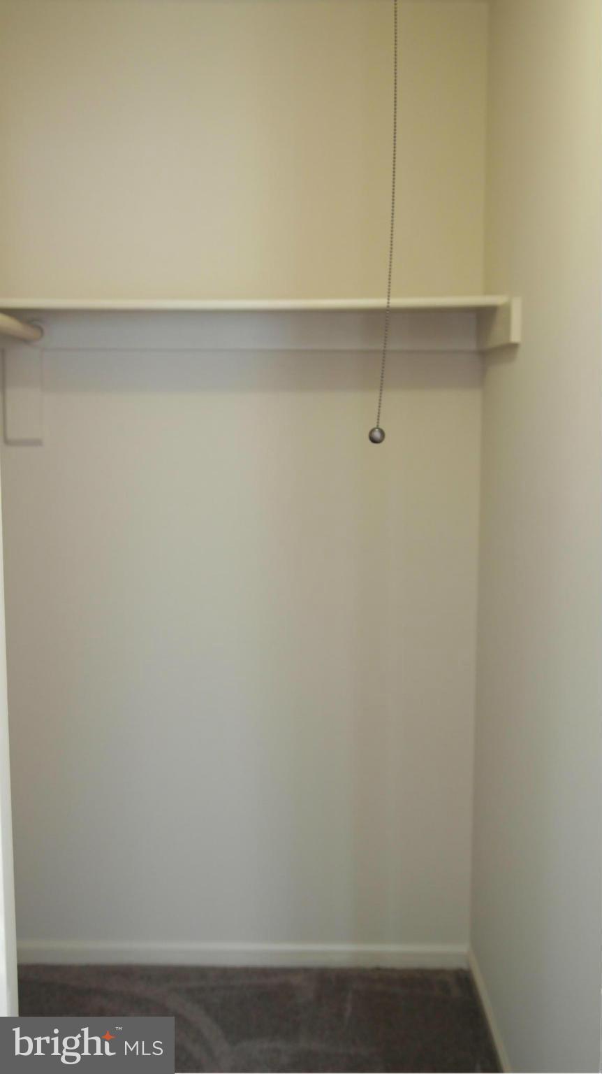 HUNTERS SQUARE - Residential