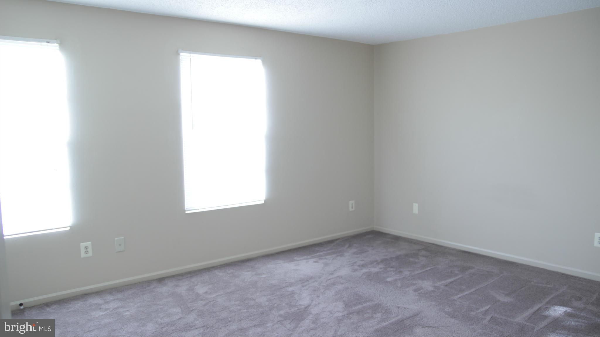 HUNTERS SQUARE - Residential