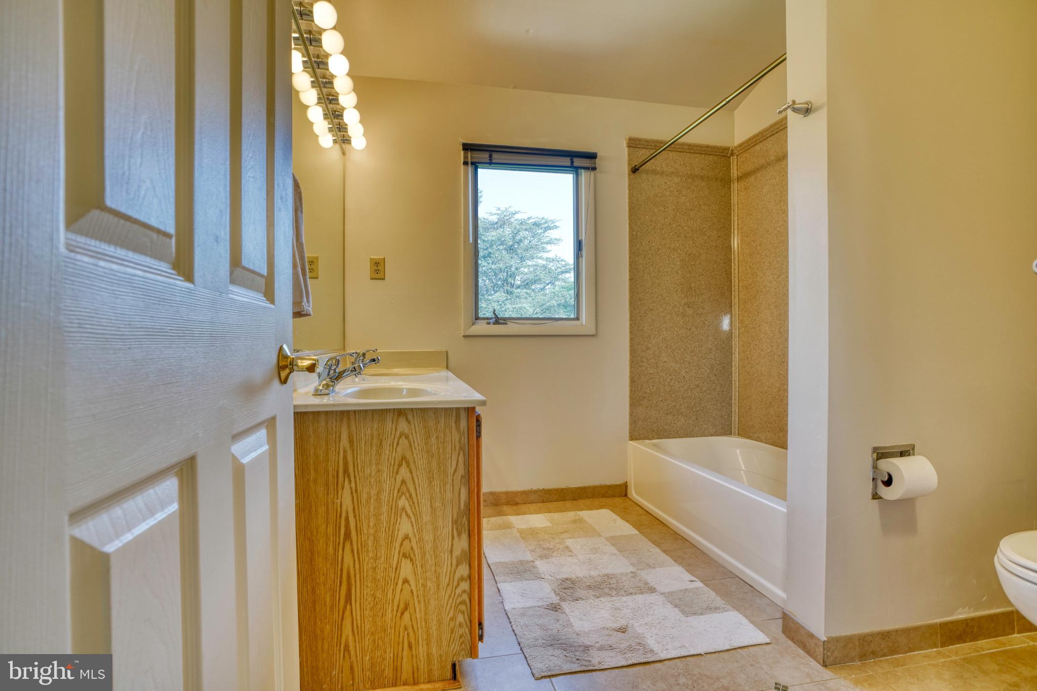 EXETER GREEN - Residential