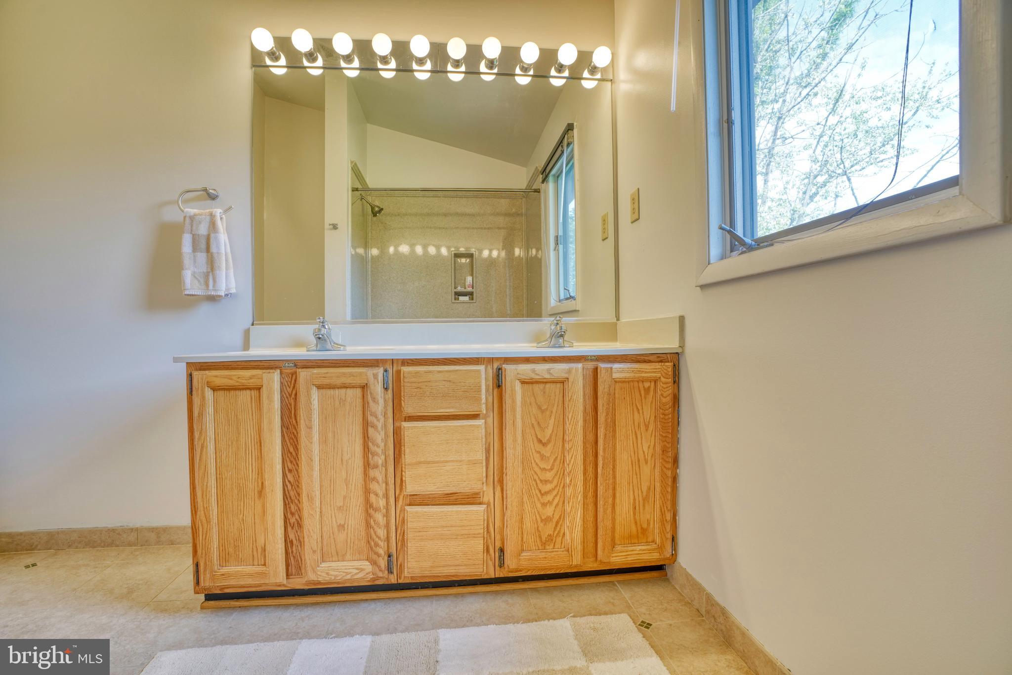 EXETER GREEN - Residential