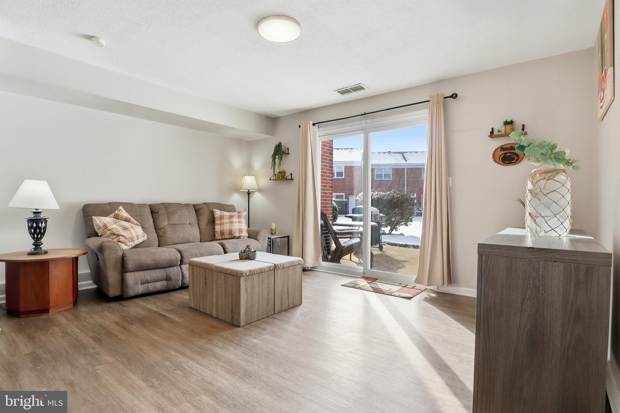 COLONY PARK CONDOS - Residential