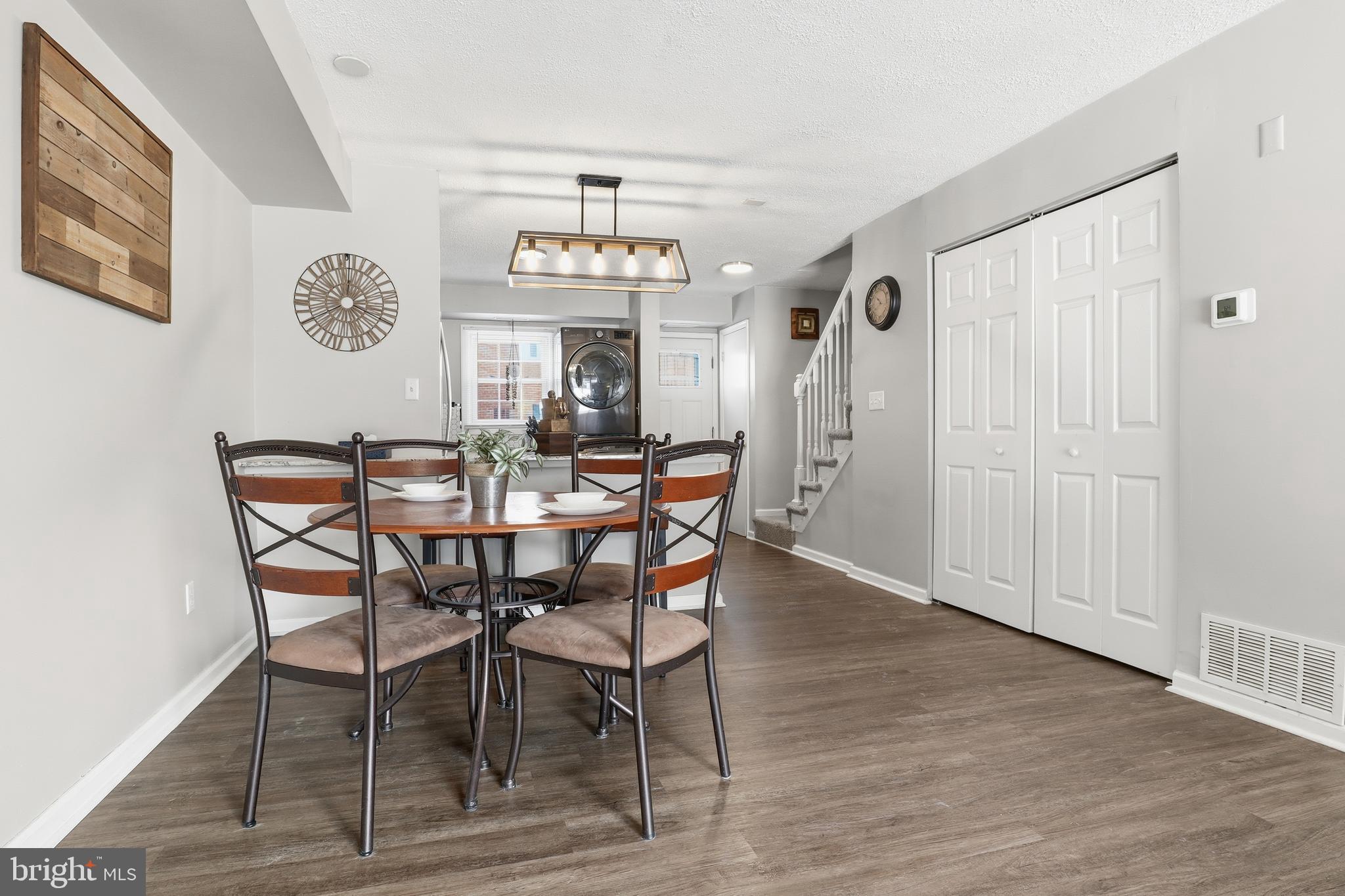 COLONY PARK CONDOS - Residential