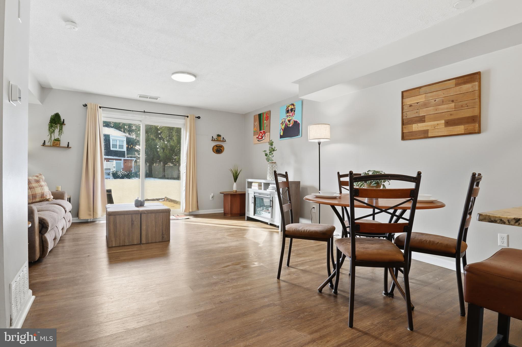 COLONY PARK CONDOS - Residential