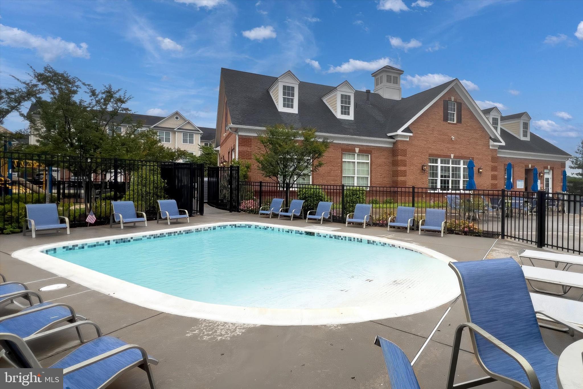 LOUDOUN VALLEY BUCKINGHAM - Residential Lease