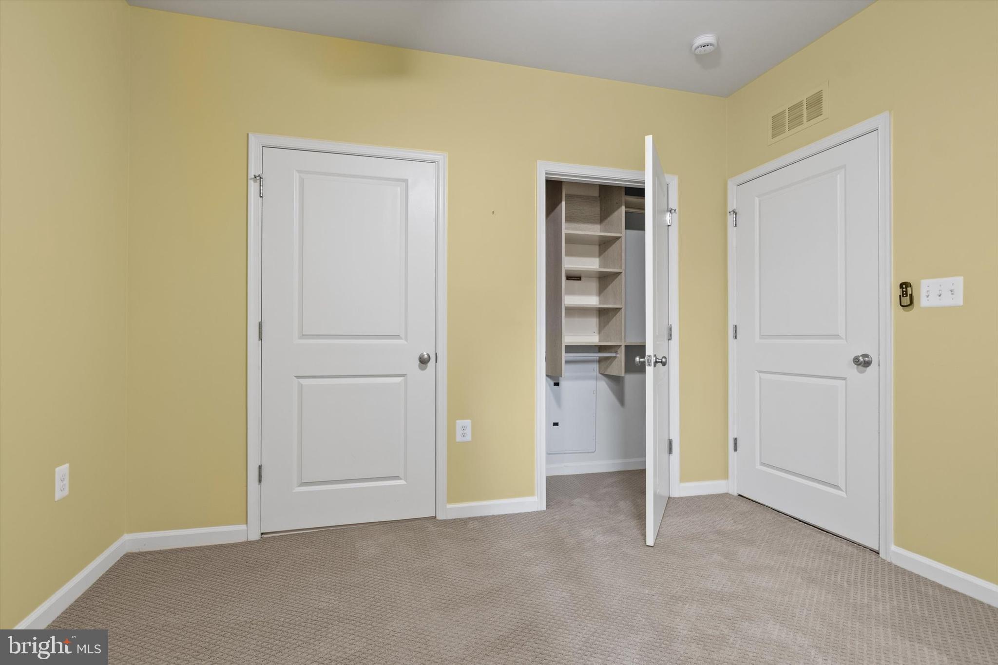 LOUDOUN VALLEY BUCKINGHAM - Residential Lease