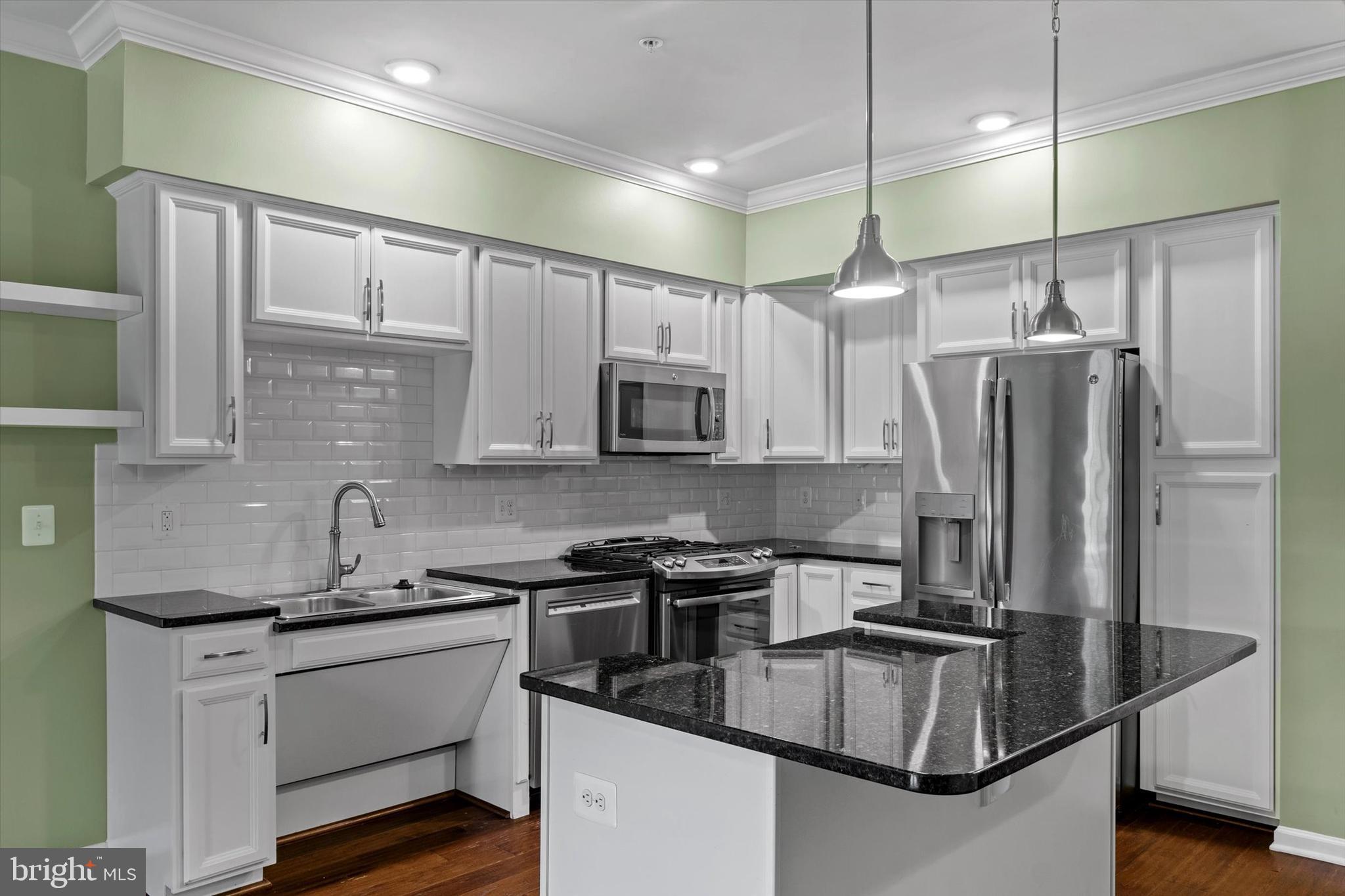 LOUDOUN VALLEY BUCKINGHAM - Residential Lease