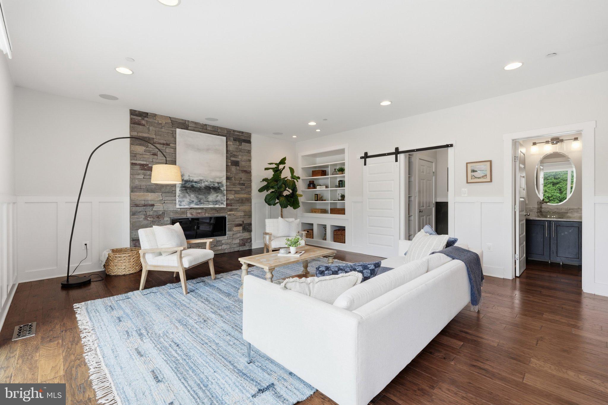 215 WINDELL AVENUE
