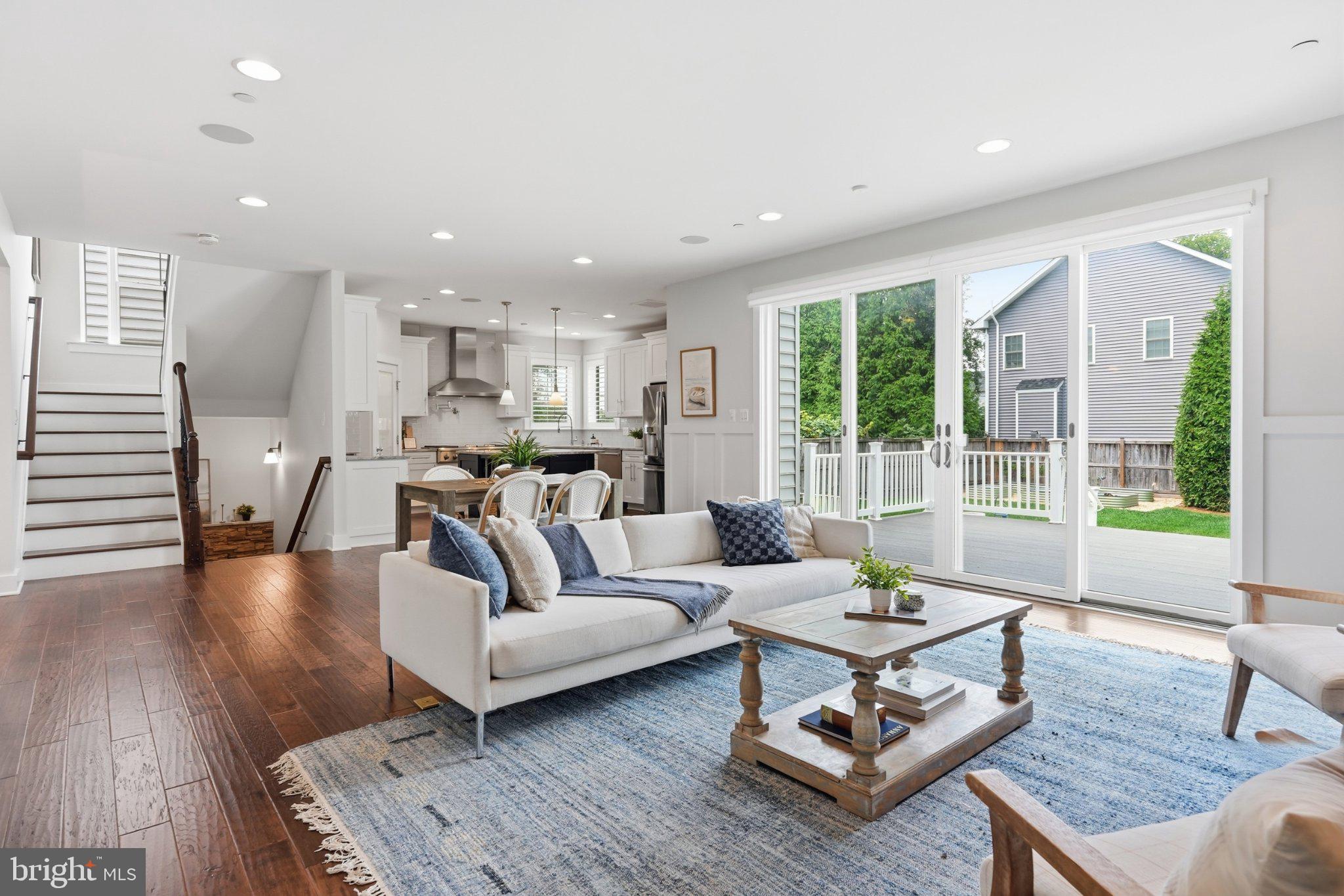 215 WINDELL AVENUE