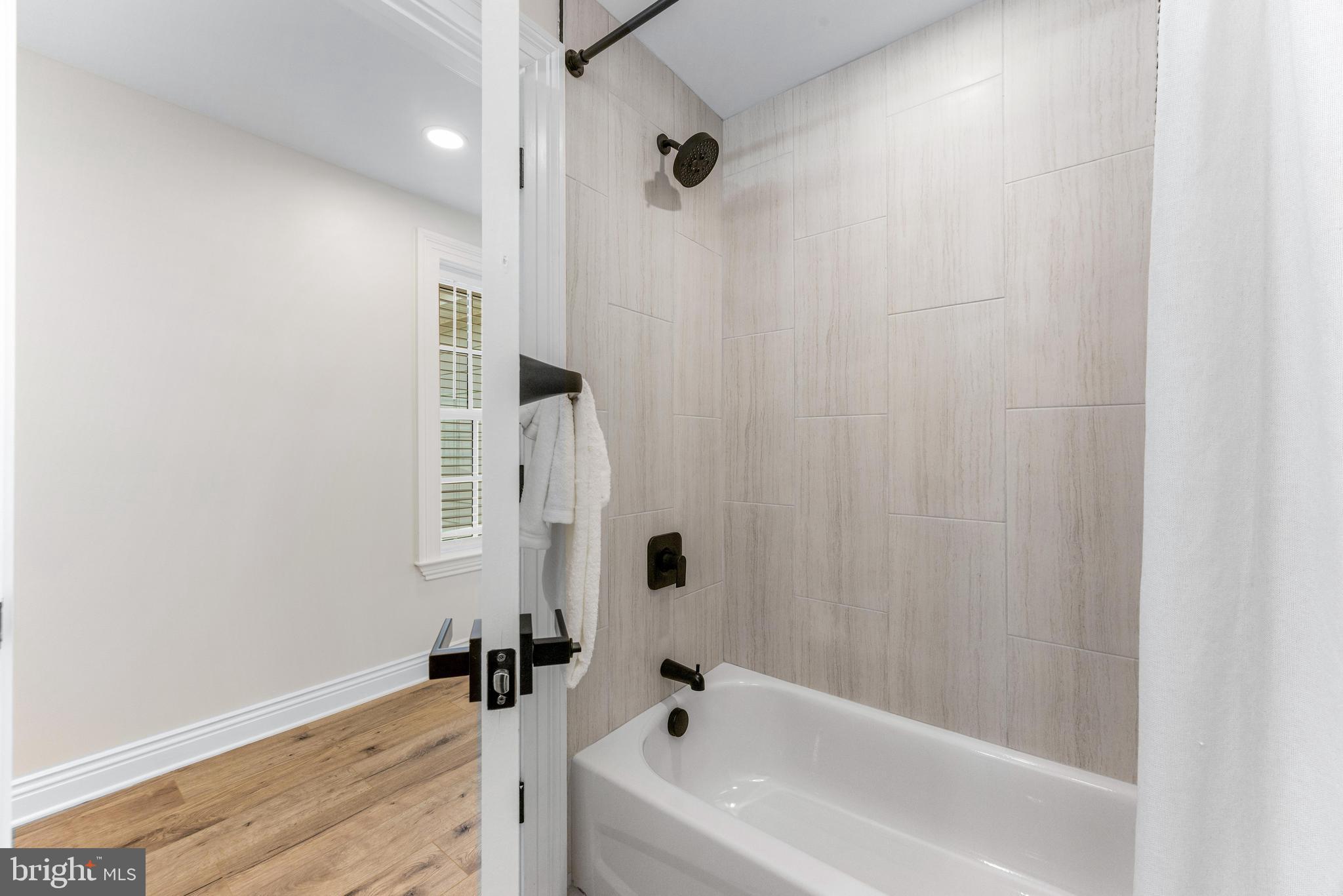 BEL AIR DOWNTOWN - Residential Lease