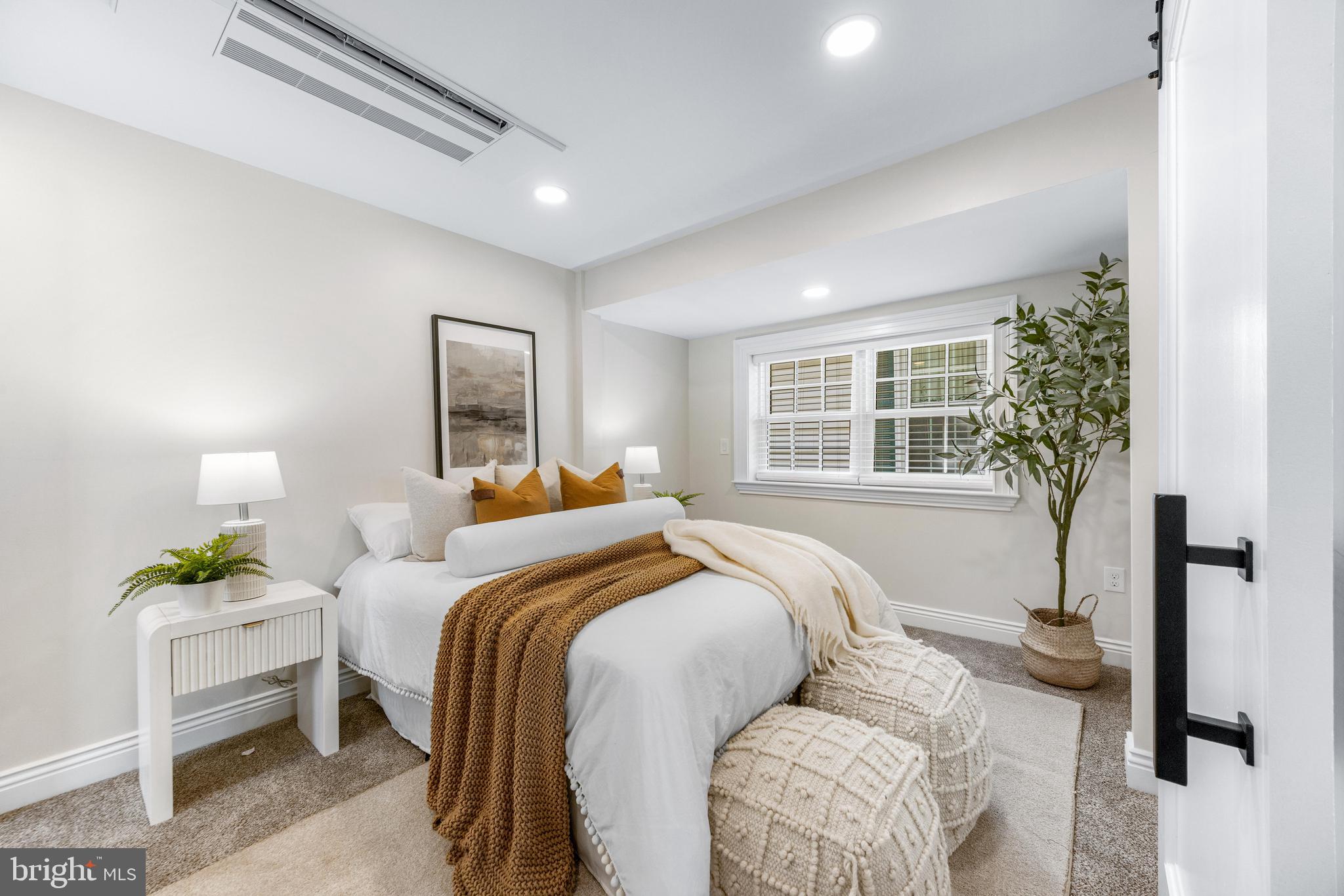 BEL AIR DOWNTOWN - Residential Lease