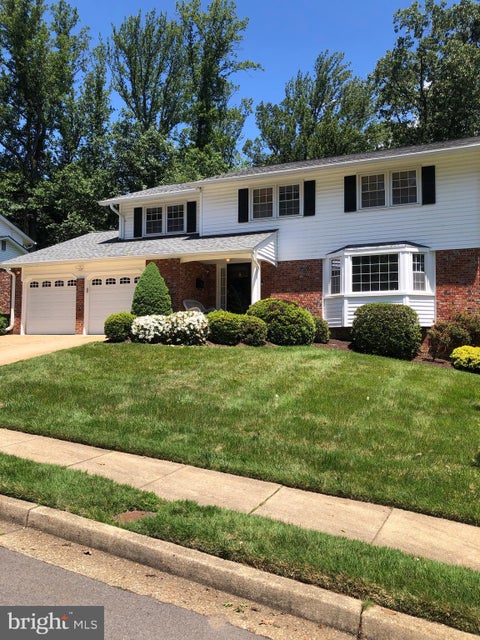 Homes For Sale - 7740 Carrleigh Parkway<br/> SPRINGFIELD, VA 22152
