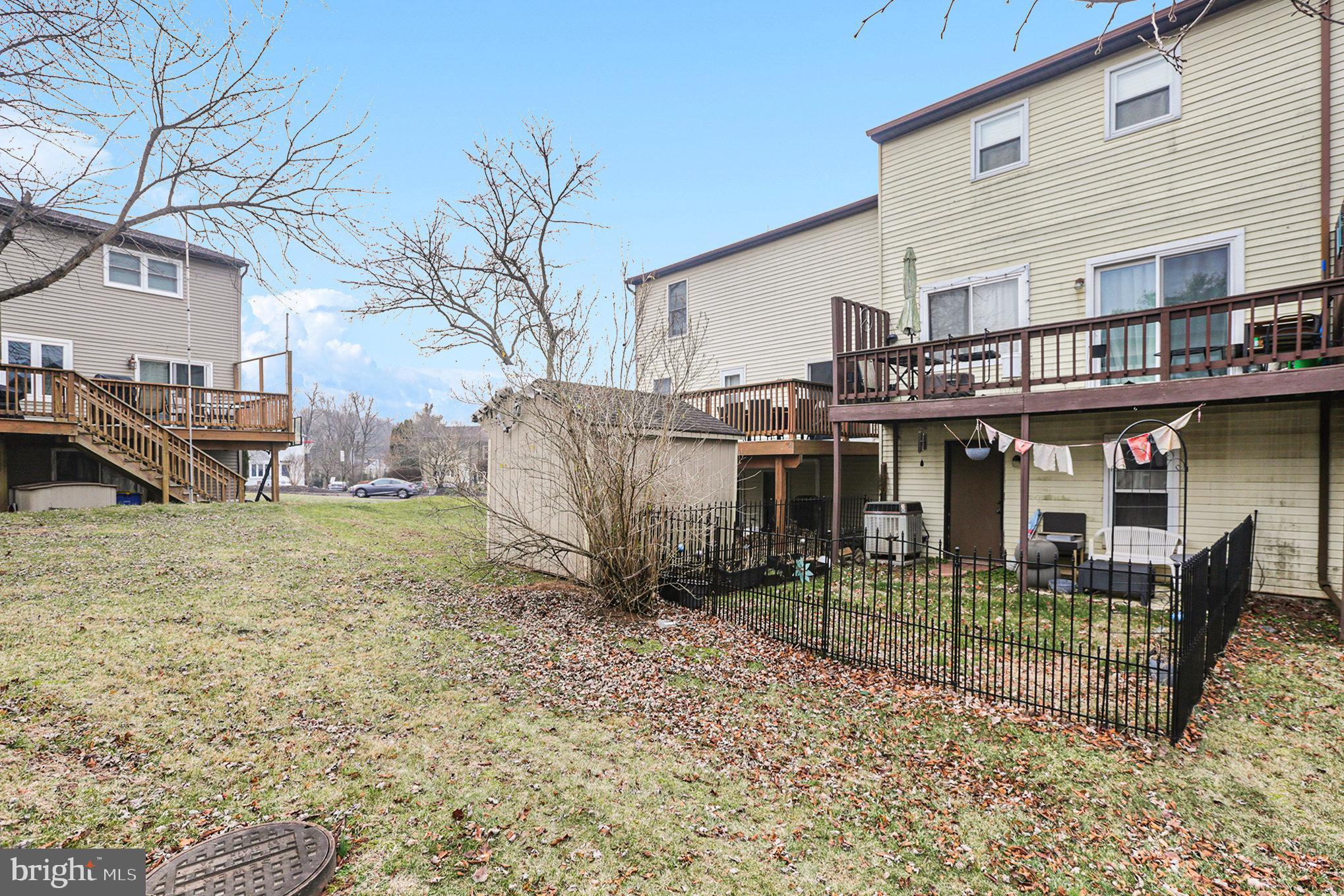 VALLEY GREEN - Residential