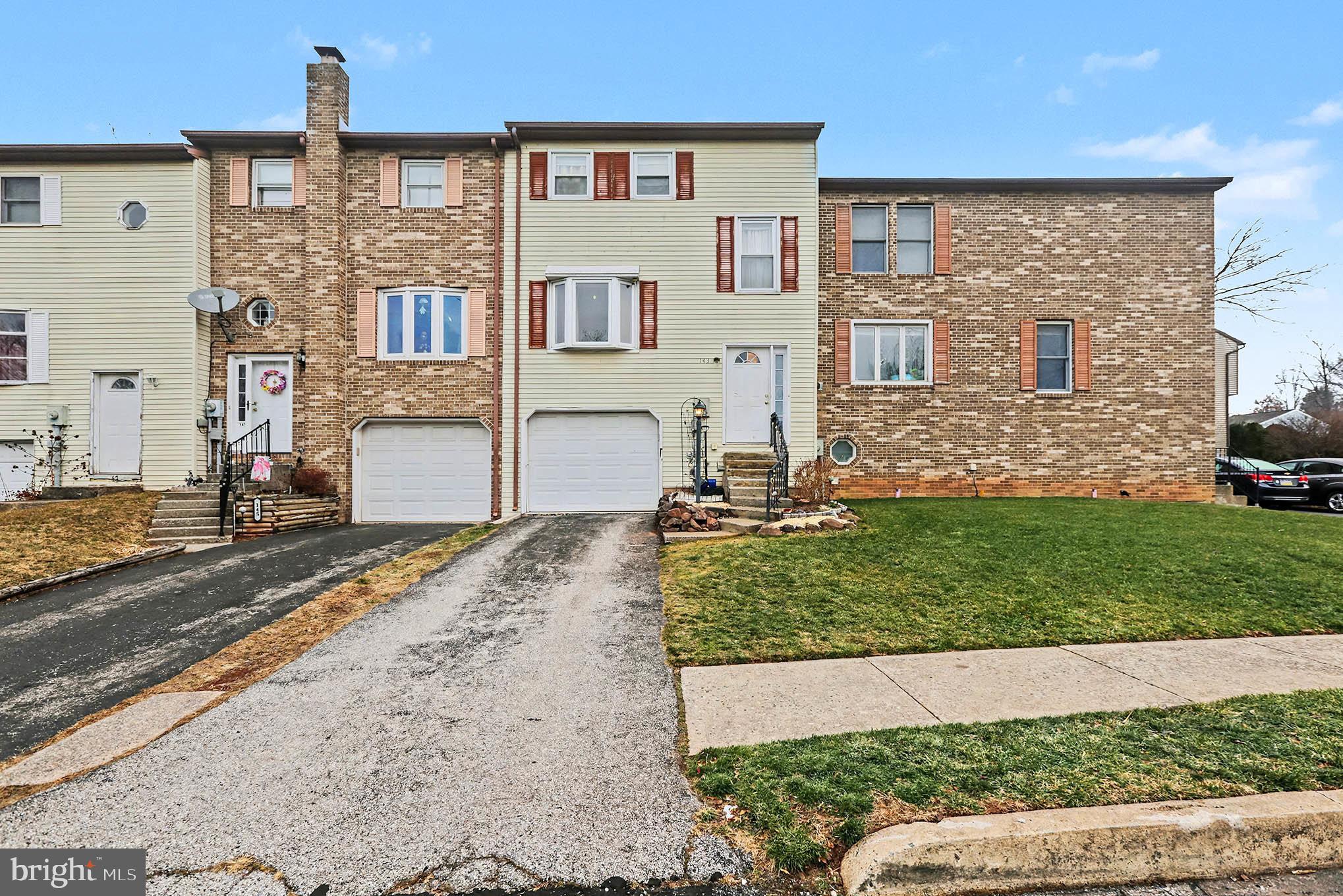 VALLEY GREEN - Residential