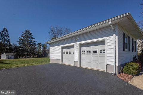 Tiny photo for 9 Larkspur Lane, LAWRENCE TOWNSHIP, NJ 08648 (MLS # NJME2074500)