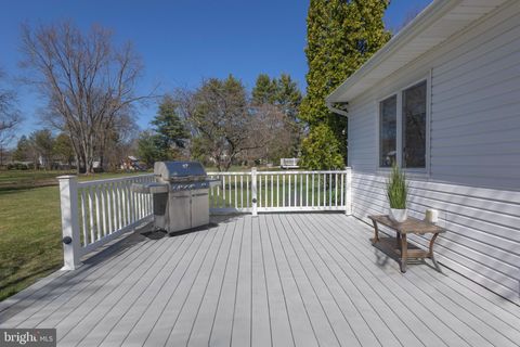 Tiny photo for 9 Larkspur Lane, LAWRENCE TOWNSHIP, NJ 08648 (MLS # NJME2074500)