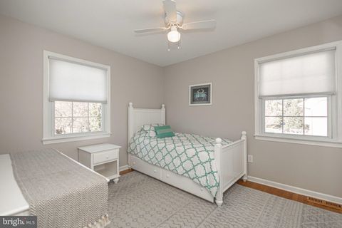 Tiny photo for 9 Larkspur Lane, LAWRENCE TOWNSHIP, NJ 08648 (MLS # NJME2074500)