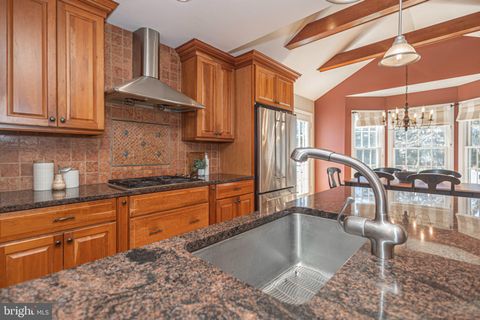 Tiny photo for 9 Larkspur Lane, LAWRENCE TOWNSHIP, NJ 08648 (MLS # NJME2074500)