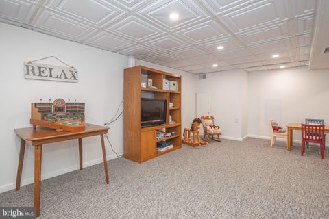 Tiny photo for 9 Larkspur Lane, LAWRENCE TOWNSHIP, NJ 08648 (MLS # NJME2074500)