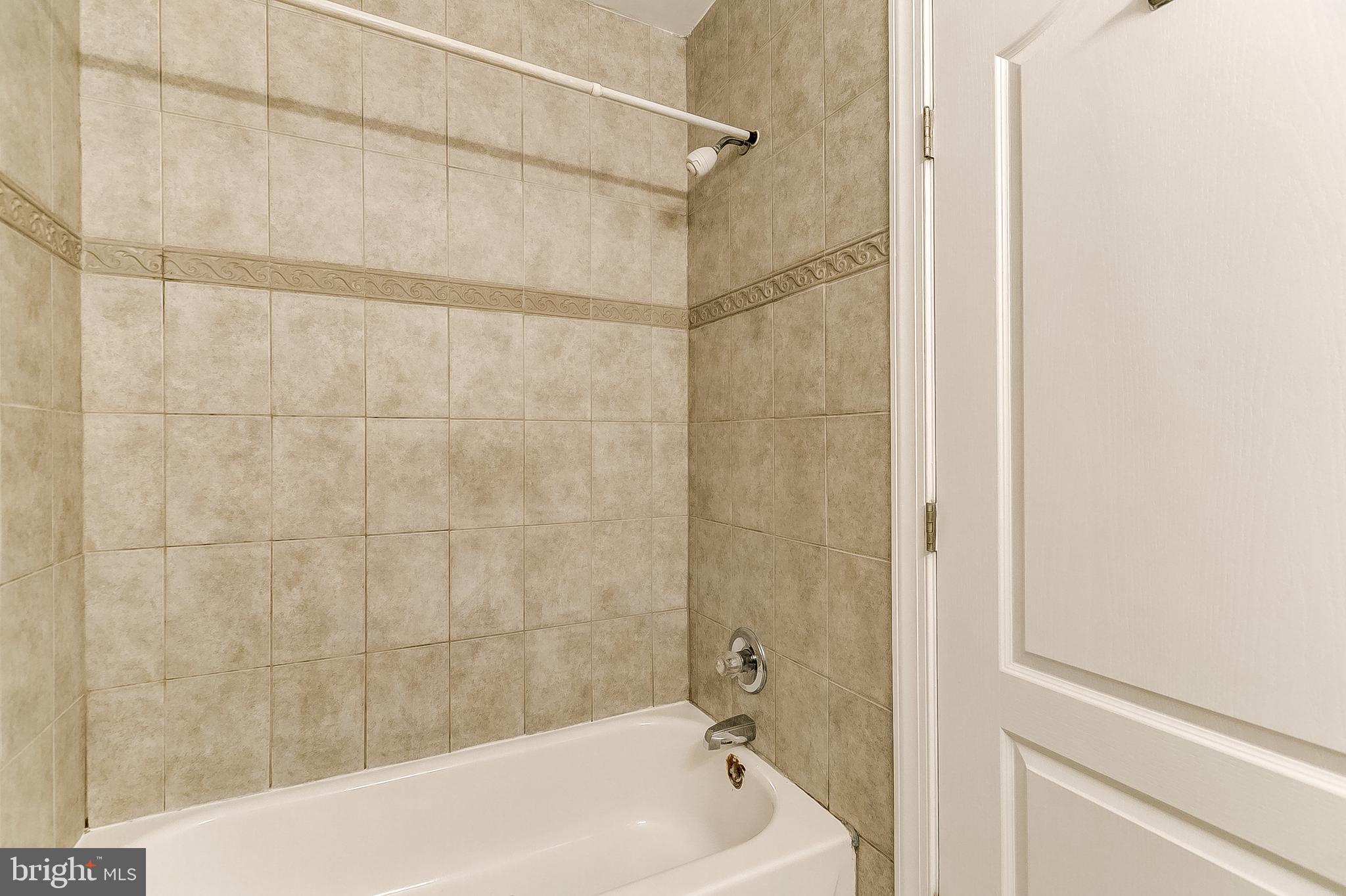 CHARLES VILLAGE - Residential Lease